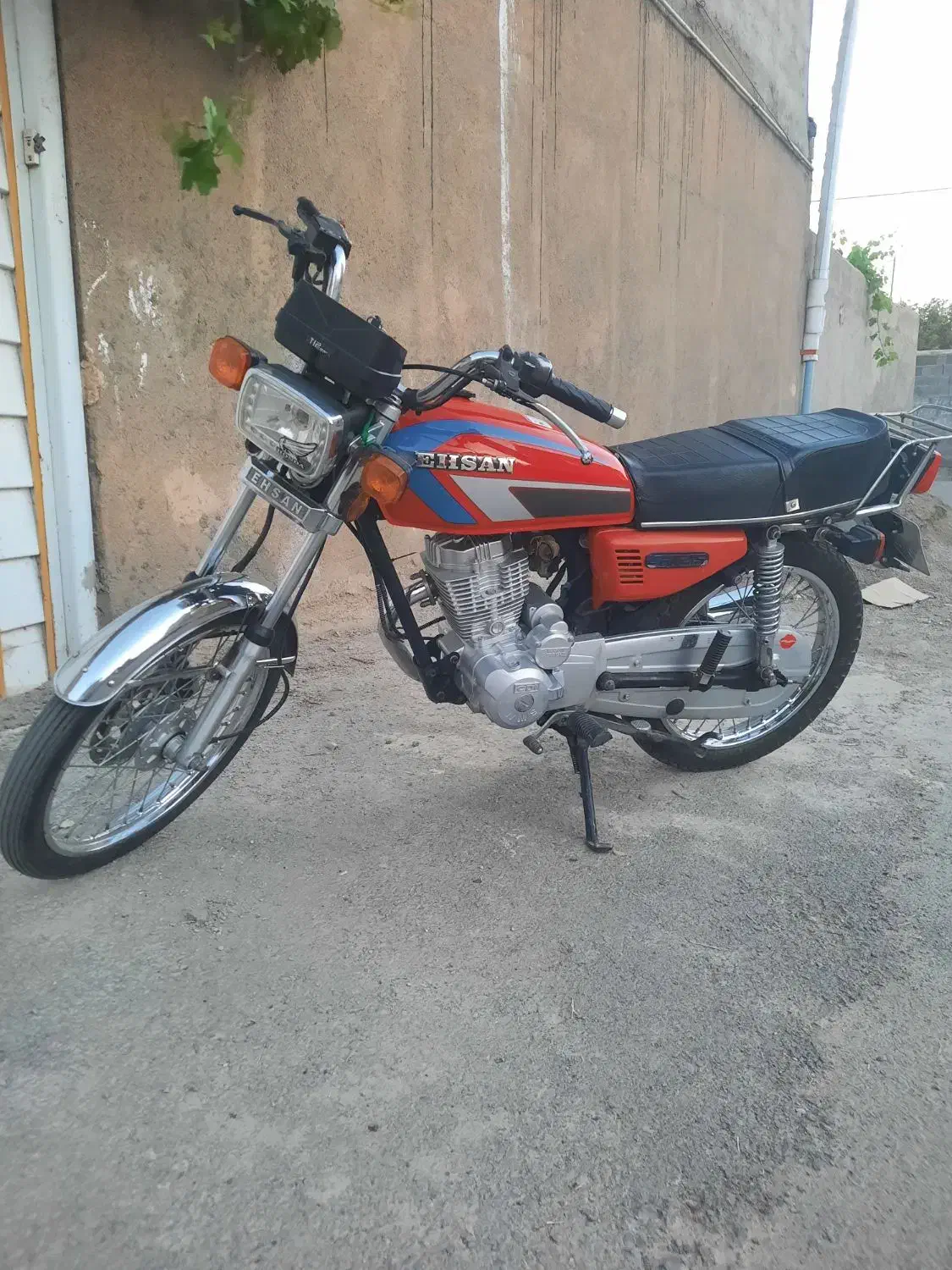 سلام موتور ۱۵۰ کاربرات|موتورسیکلت|همدان, |دیوار