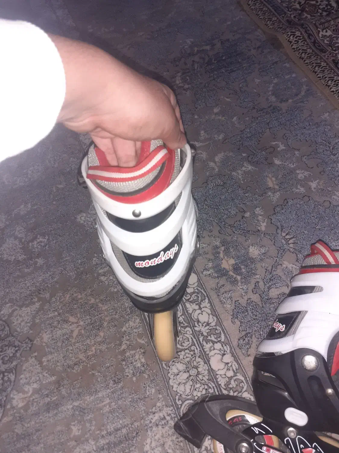 کفش اسکیت|دوچرخه، اسکیت، اسکوتر|آشخانه, |دیوار