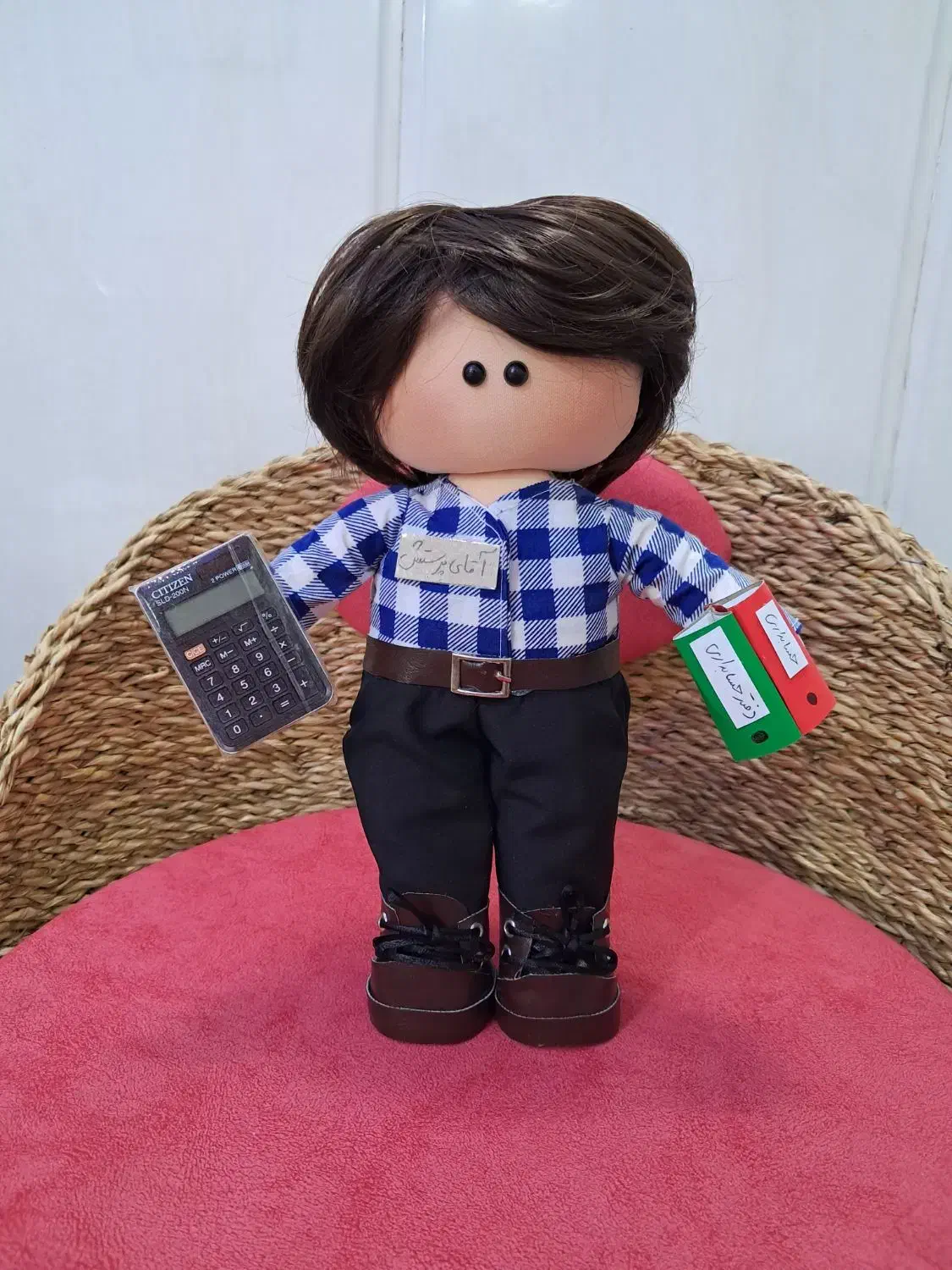 عروسک آقای حسابدار|اسباب‌‌بازی|قم, نخودی|دیوار