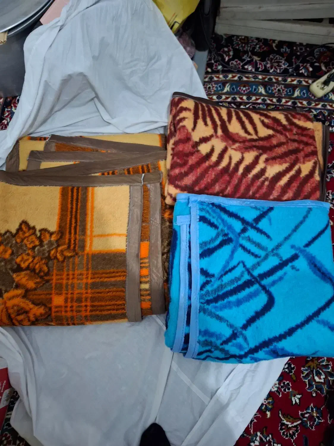 پتو|رختخواب، بالش، پتو|مشهد, طلاب|دیوار