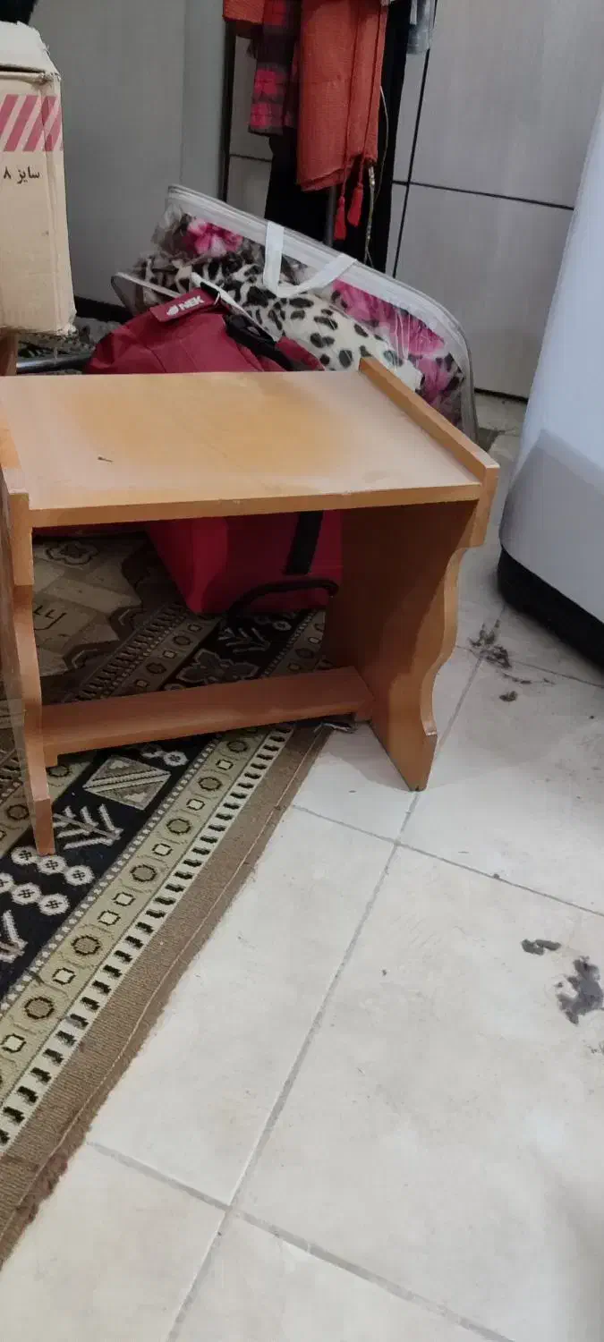 تخت دو نفره پاتختی و کشوهاش میز ارایش|تخت و سرویس خواب|سیرجان, |دیوار