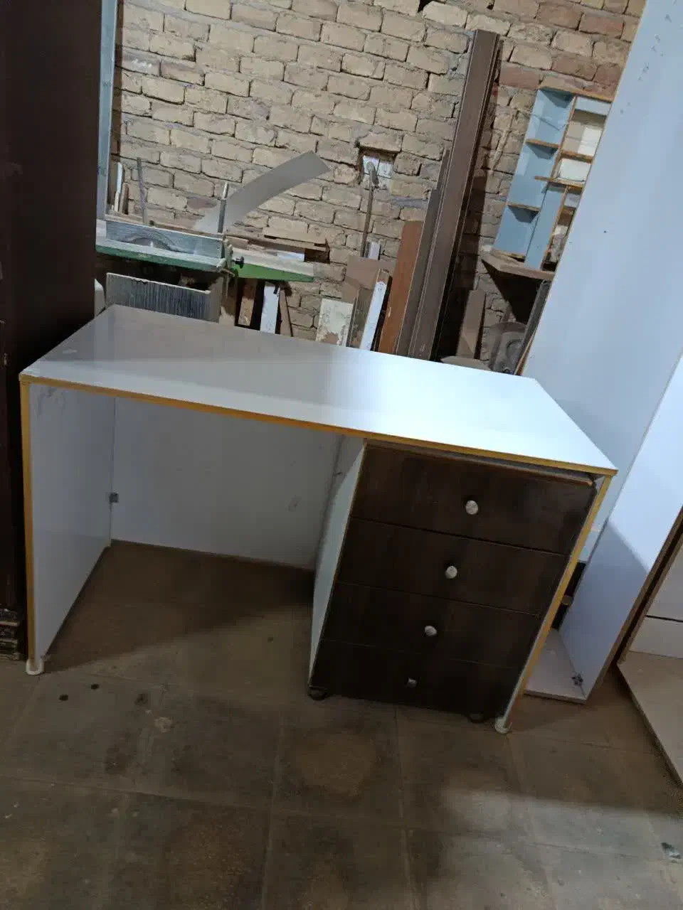 میز اداری چهار کشور با جنس ام دی اف|میز تحریر و کامپیوتر|قم, سید معصوم|دیوار