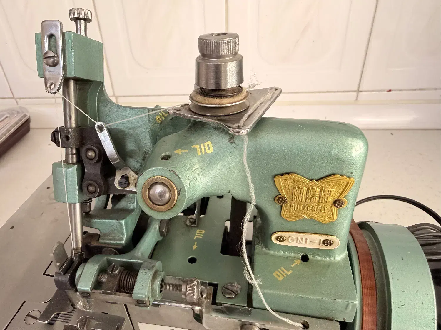 چرخ سر دوز پروانه تمیز|چرخ خیاطی و ریسندگی|شاهین‌شهر, خانه کارگر|دیوار