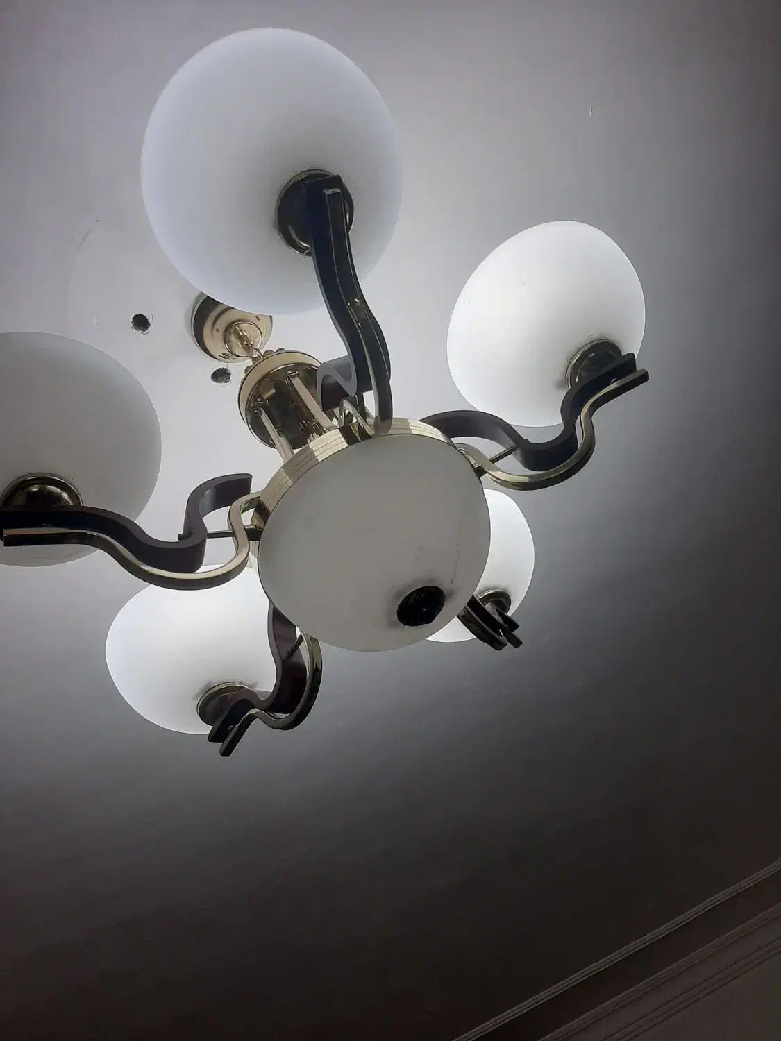 لوستر نو وسالم|لوستر و چراغ آویز|گرگان, |دیوار