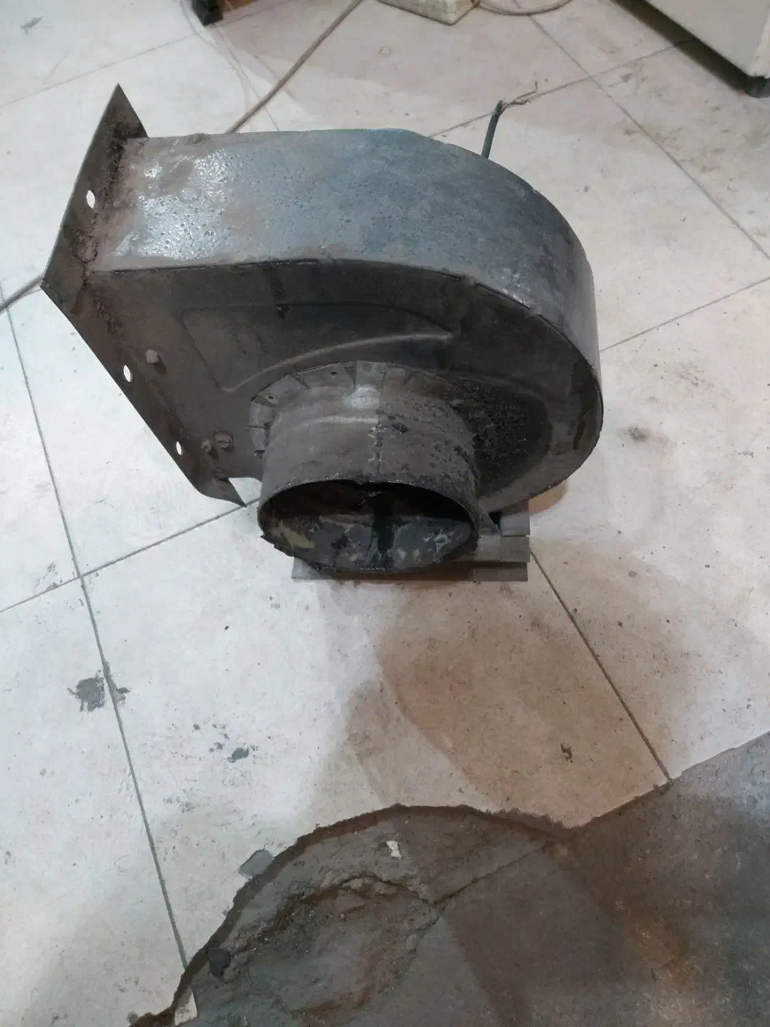 فن حلزونی|پنکه و تصفیه‌کنندهٔ هوا|تبریز, |دیوار