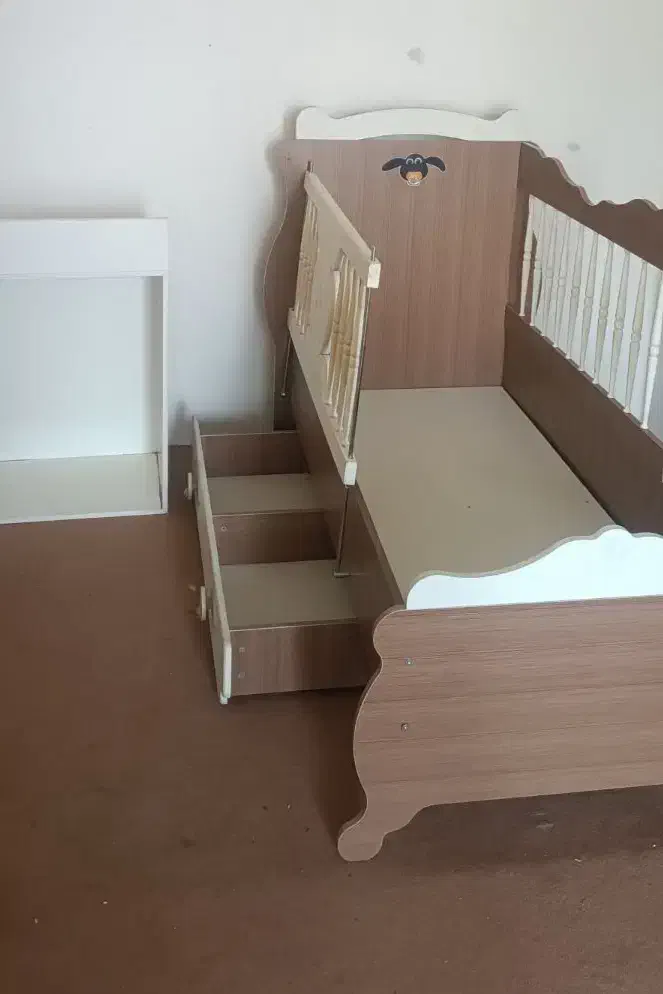 ست کامل تخت وکمد کودک|تخت و سرویس خواب|شیراز, لب آب|دیوار