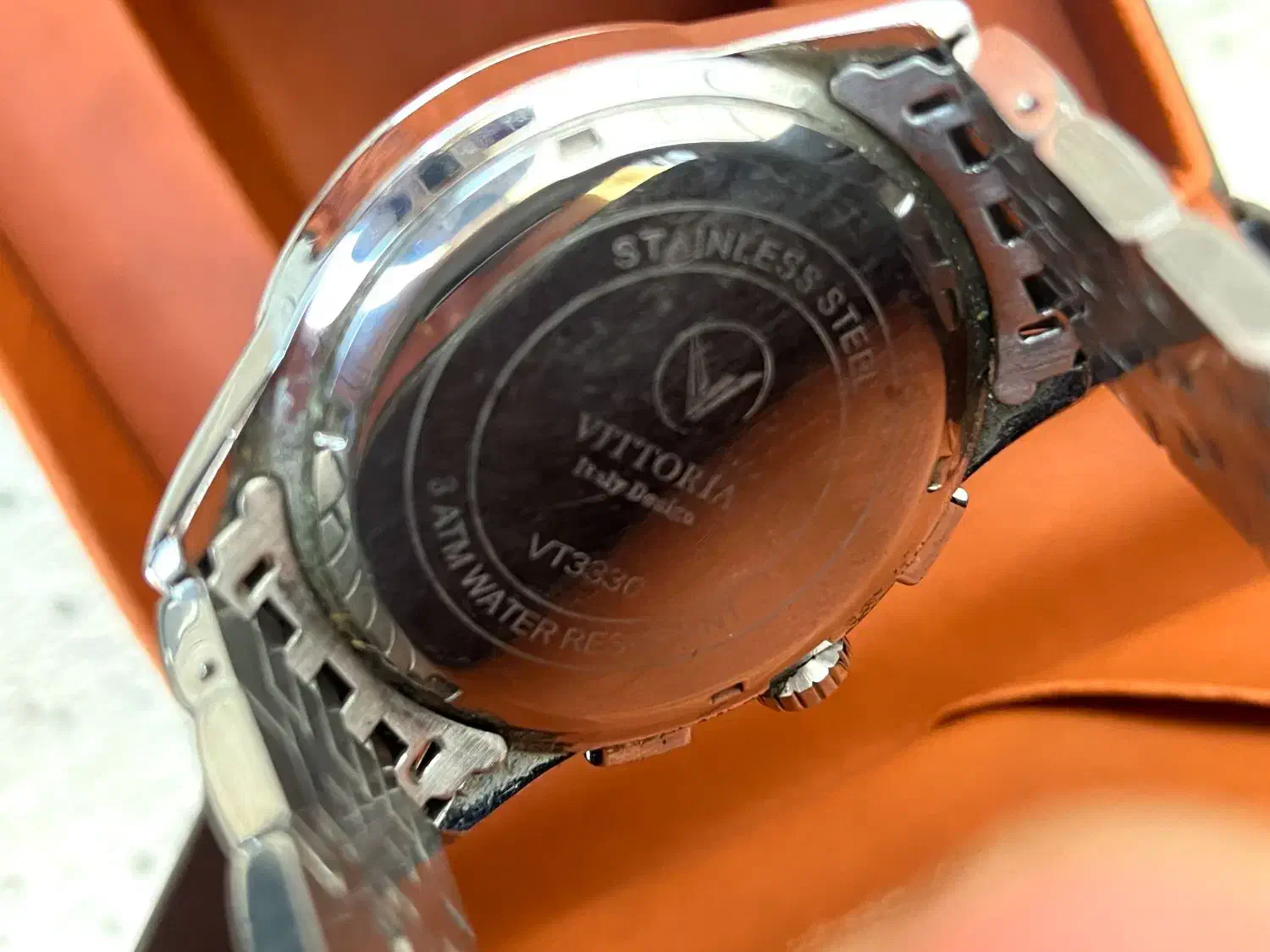 ساعت ویتوریا|ساعت|الیگودرز, |دیوار