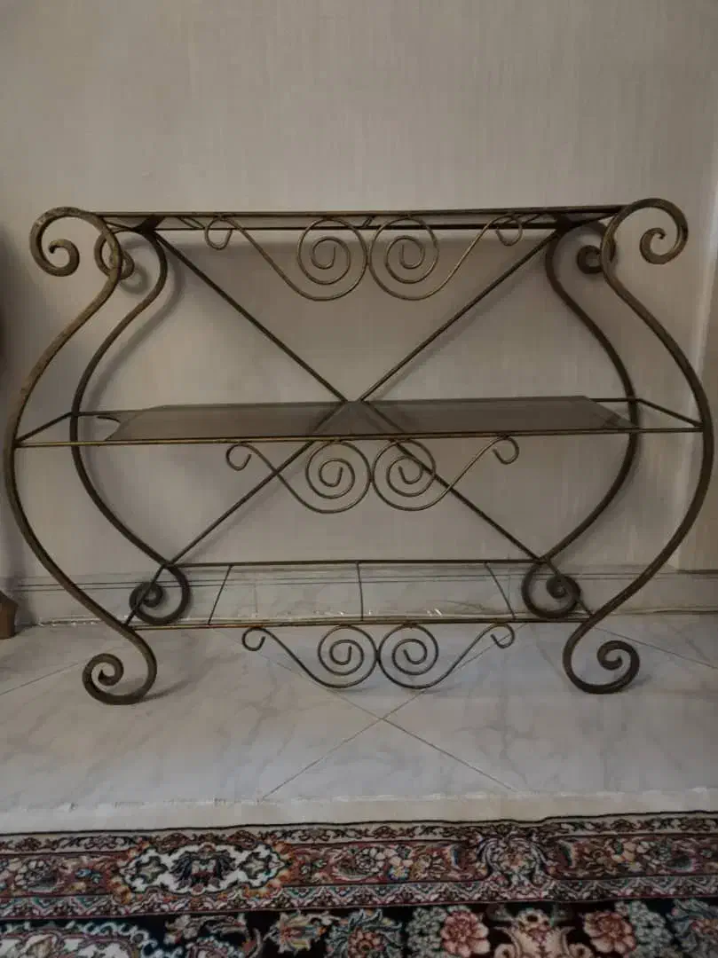 دو عدد استند فرفورژه|کتابخانه، شلف، قفسههای دیواری|مشهد, ولیعصر (شهرک غرب)|دیوار