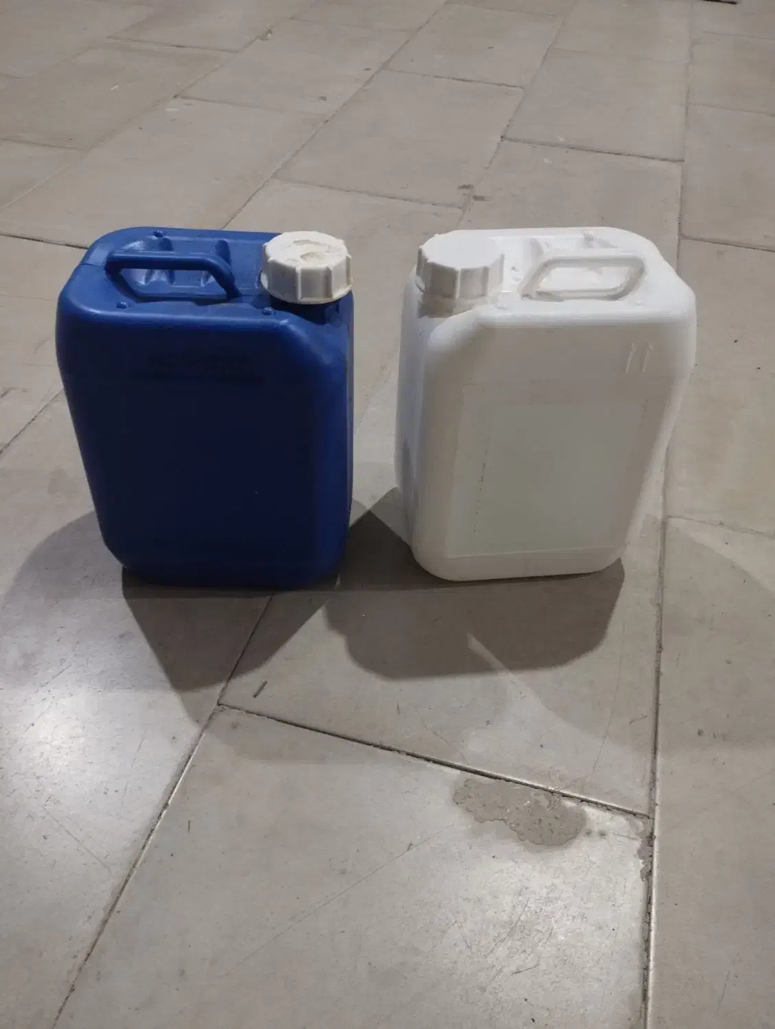 گالن 5 لیتری|ظروف نگهدارنده، پلاستیکی، یکبارمصرف|سبزوار, چهارراه فرودگاه|دیوار