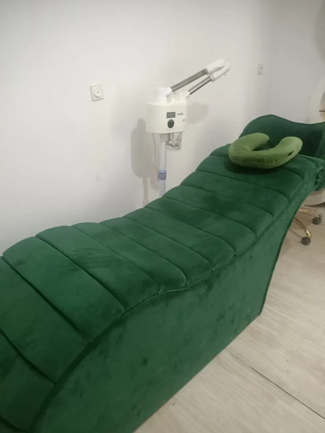 تخت و صندلی نو|آرایشگاه و سالنهای زیبایی|کرج, کمالشهر|دیوار