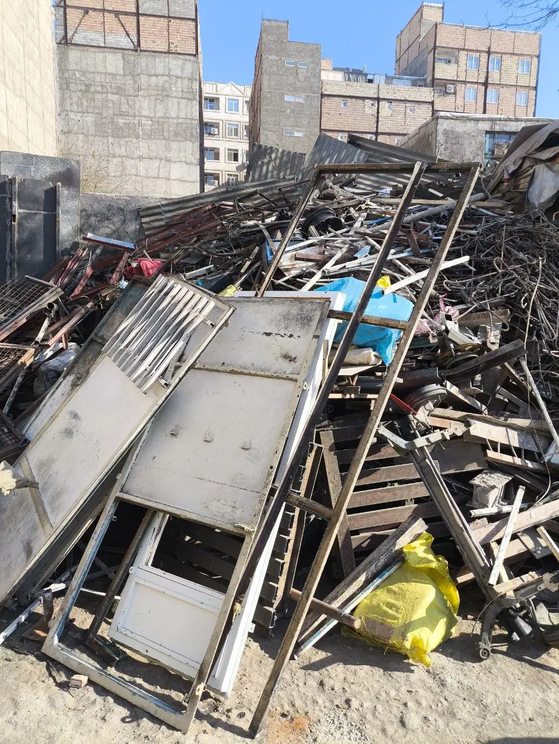 خرید و فروش ضایعات آهن|عمده‌فروشی|تهران, یافت‌آباد|دیوار