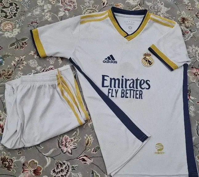 لباس فوتبالی|لباس|قم, شاه سید علی|دیوار