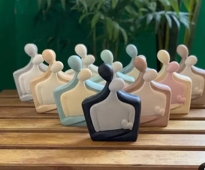 مجسمه ی همدم|مجسمه، تندیس، ماکت|مشهد, سپاد|دیوار