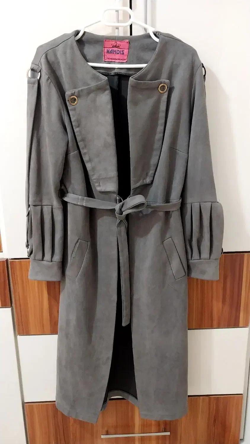 پالتو پاییزه|لباس|قدس, شهرقدس|دیوار