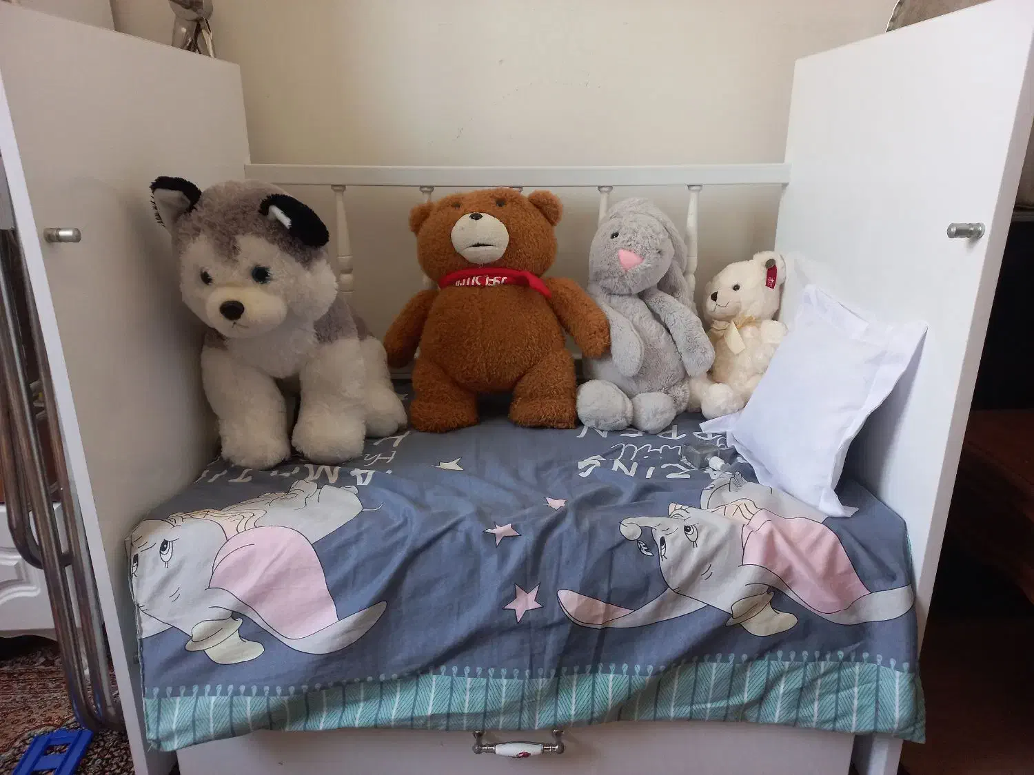 تخت گهواره ای|تخت و صندلی بچه|تبریز, |دیوار