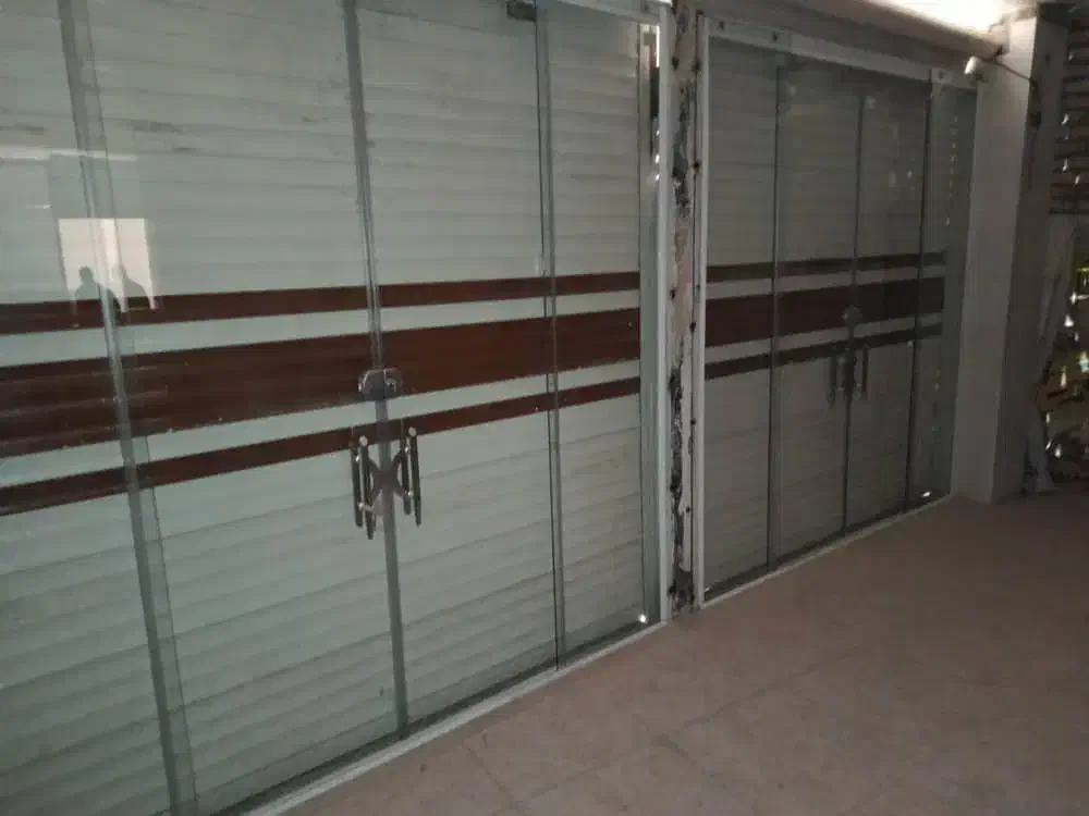 مغازه اجارهای. یا انبار|اجارهٔ مغازه و غرفه|اصفهان, عمان سامانی|دیوار