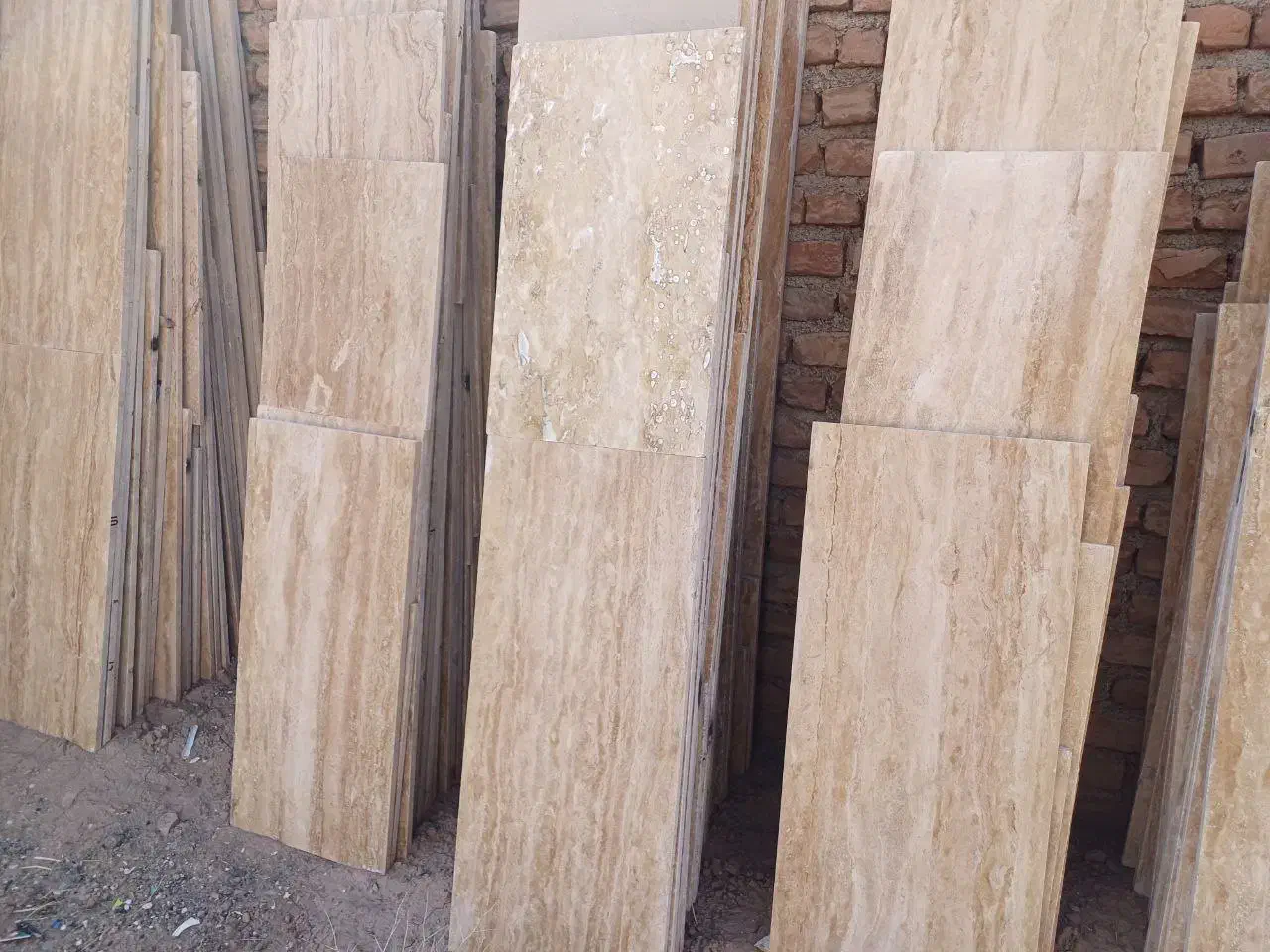 سنگ نما تراورتن.سنگ پله و کف لوکس و درجه یک دهبید|مصالح و تجهیزات ساختمان|بیرجند, |دیوار