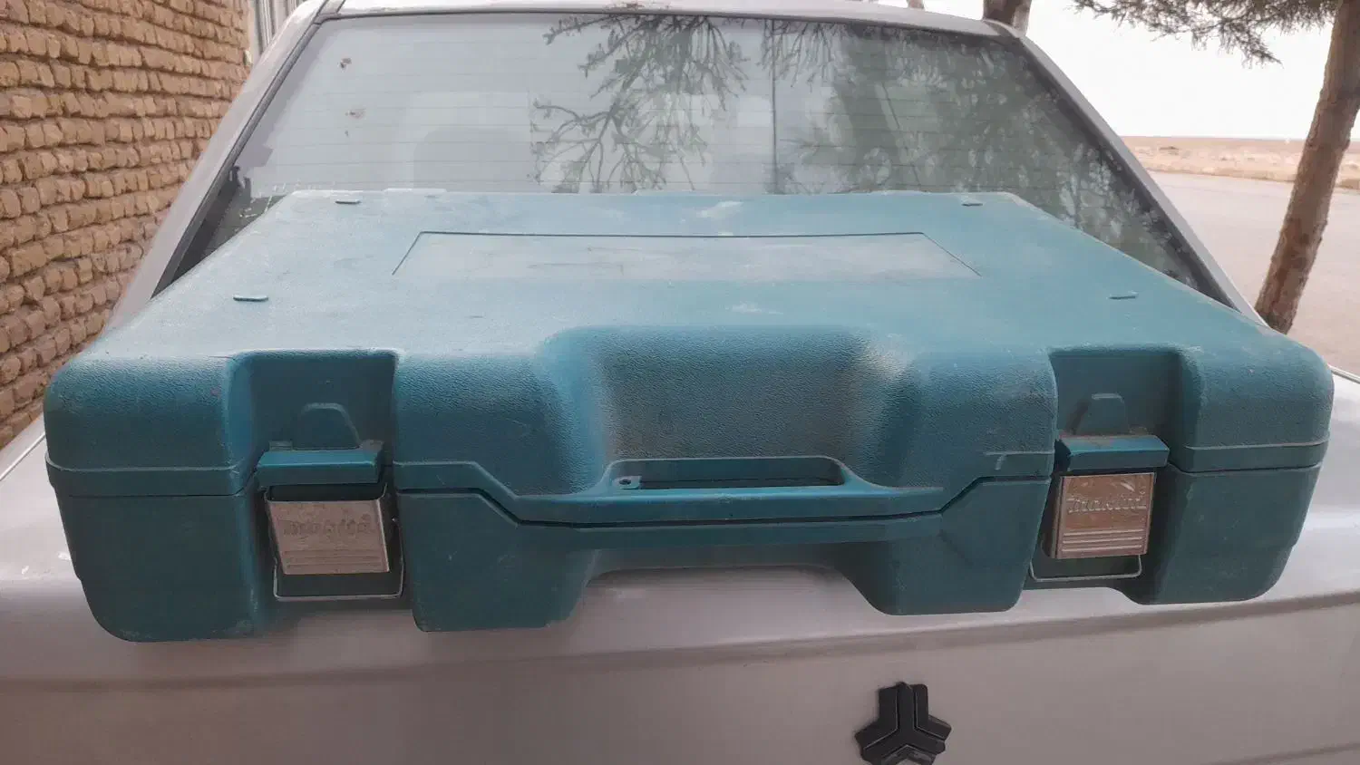 چمدان قدیمی|کلکسیون اشیاء عتیقه|شاهرود, |دیوار