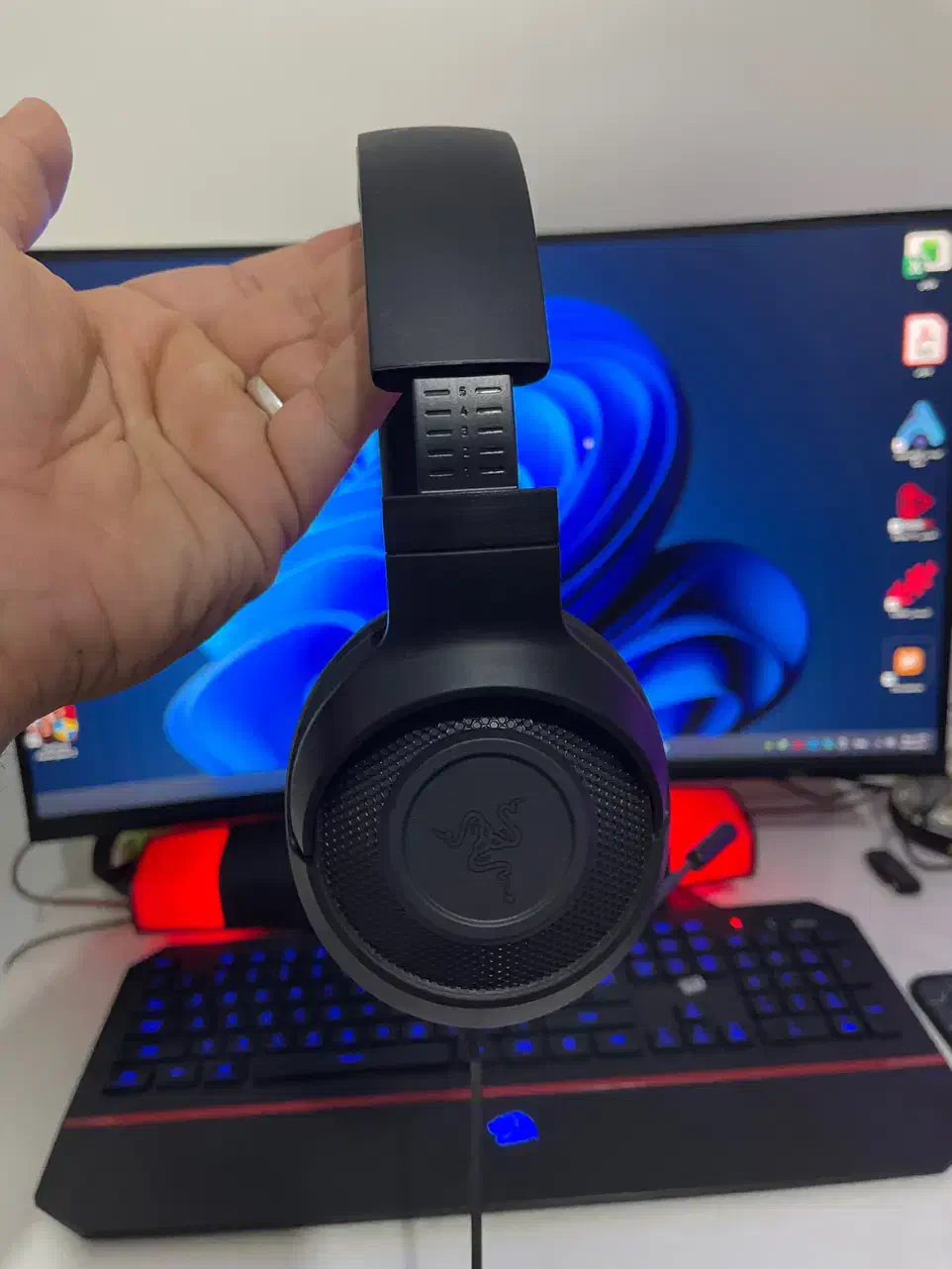 هدفون ریزر kraken x essential|قطعات و لوازم جانبی رایانه|ری, جوانمرد قصاب|دیوار