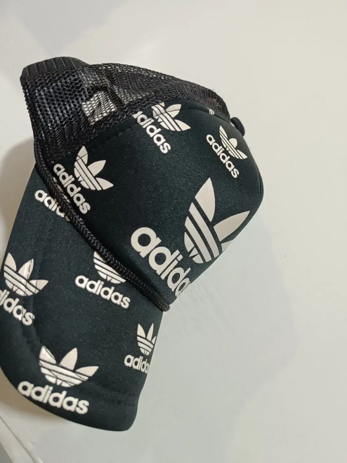 کلاه مشکی|لباس|زنجان, |دیوار