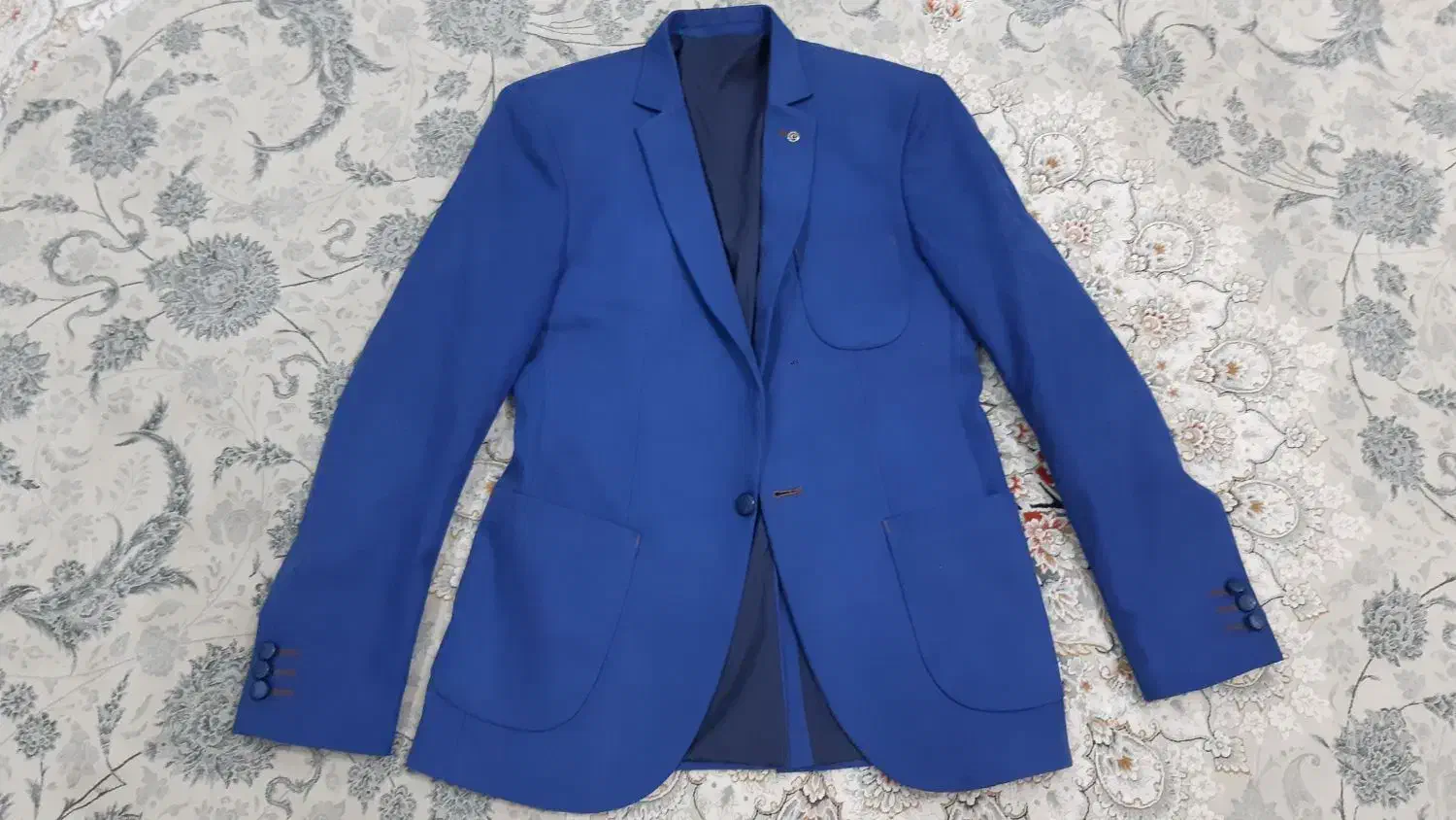 لباس نو زنانه|لباس|بومهن, |دیوار