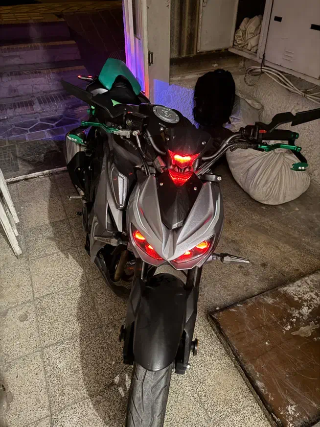 موتور z1000 پیشرو رادیات آب لوازمی معاوضه با خودرو|موتورسیکلت|اصفهان, شهرک قدس|دیوار