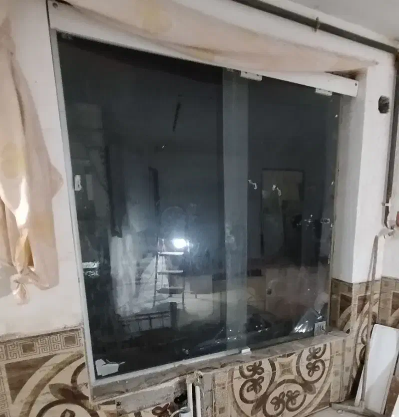 شیشه سیکوریت(پنجره) بالکن|مصالح و تجهیزات ساختمان|رشت, احمد گوراب|دیوار