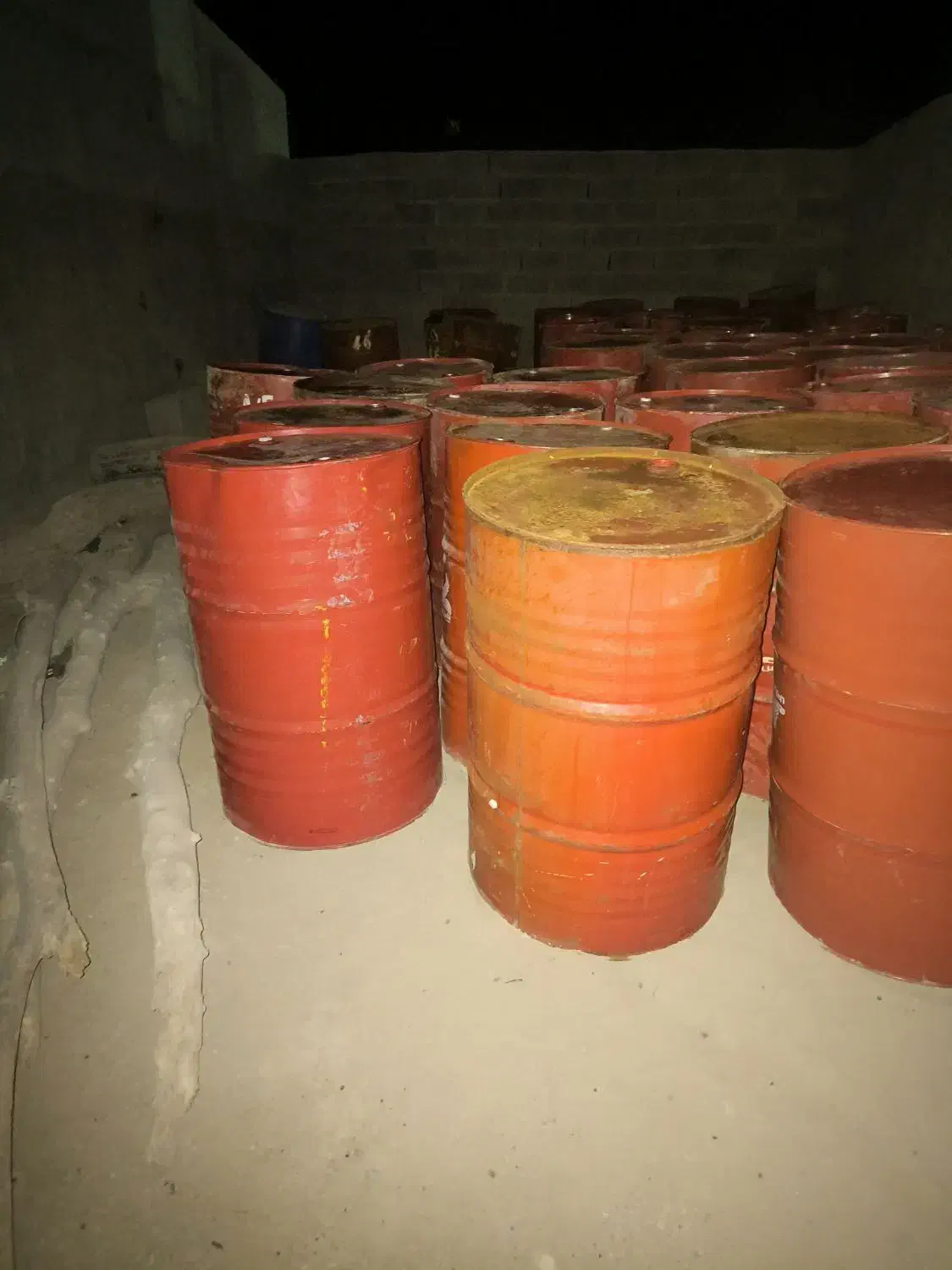 بشکه 220|ابزارآلات|پیر سهراب, |دیوار