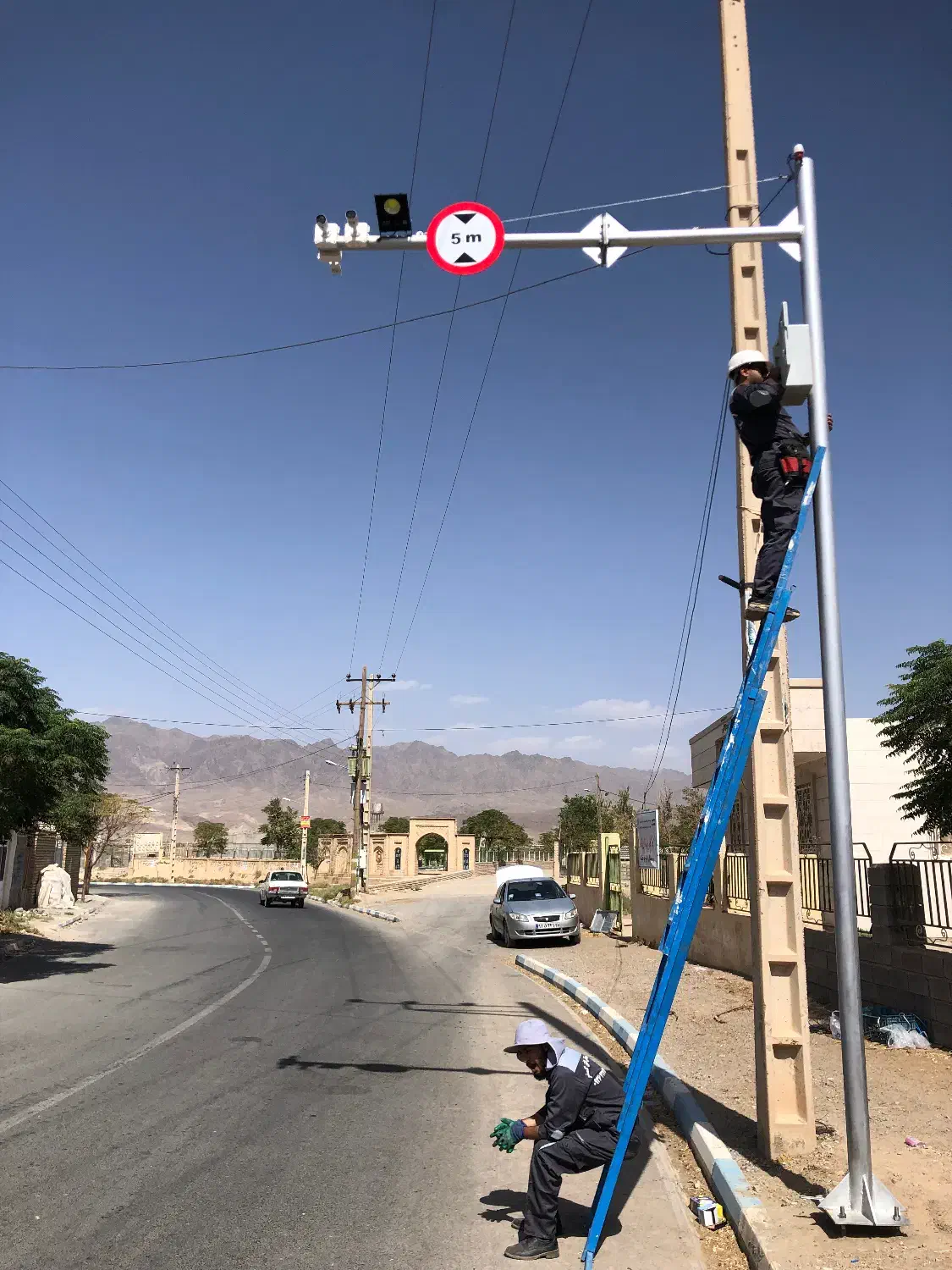 فروش ونصب دوربین مداربسته و دزدگیر اماکن|دوربین مداربسته|کاشمر, |دیوار