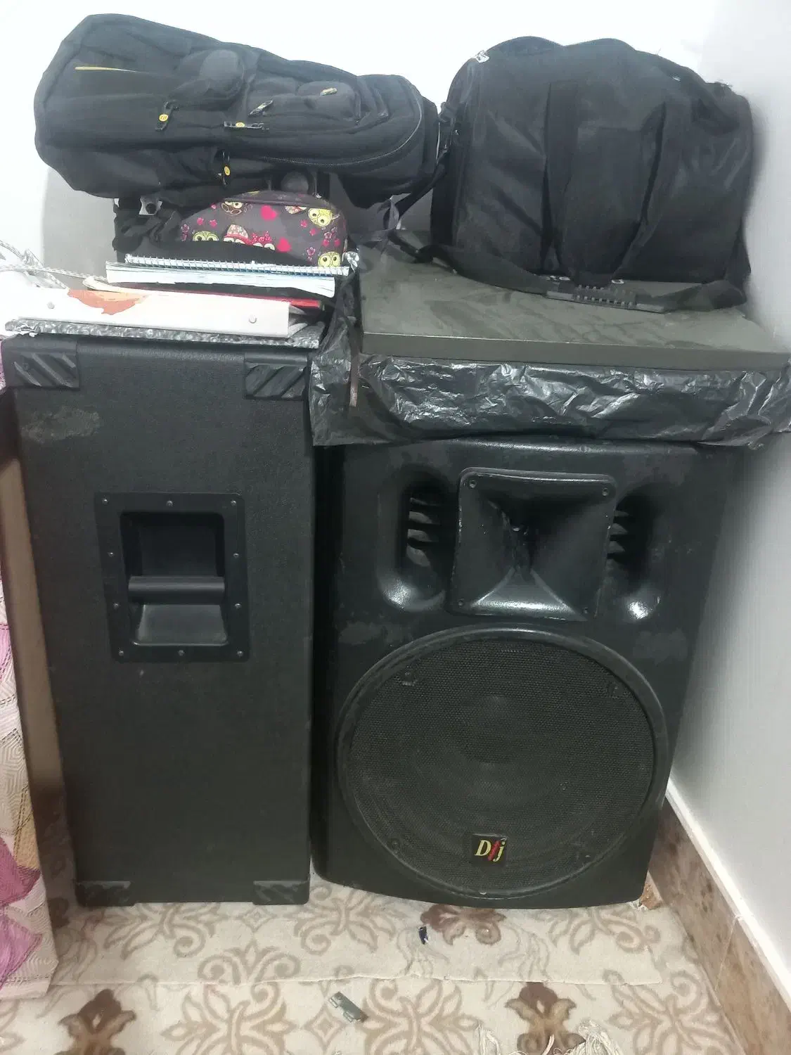 باند پسیو|صوتی و تصویری|خان ببین, |دیوار