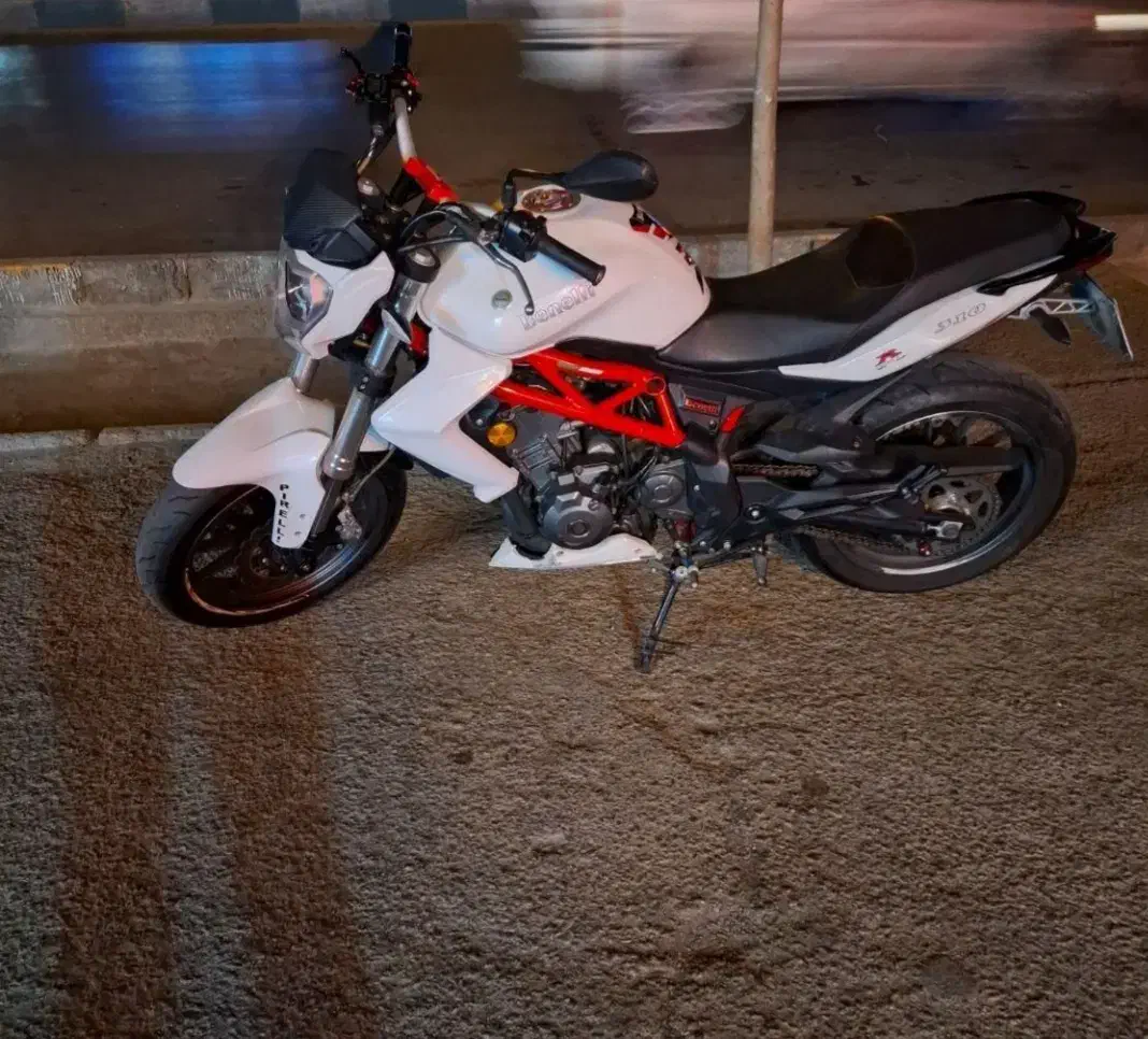 بنلی ۳۰۰ مدل ۹۶ انجین پلمپ|موتورسیکلت|کرمان, |دیوار