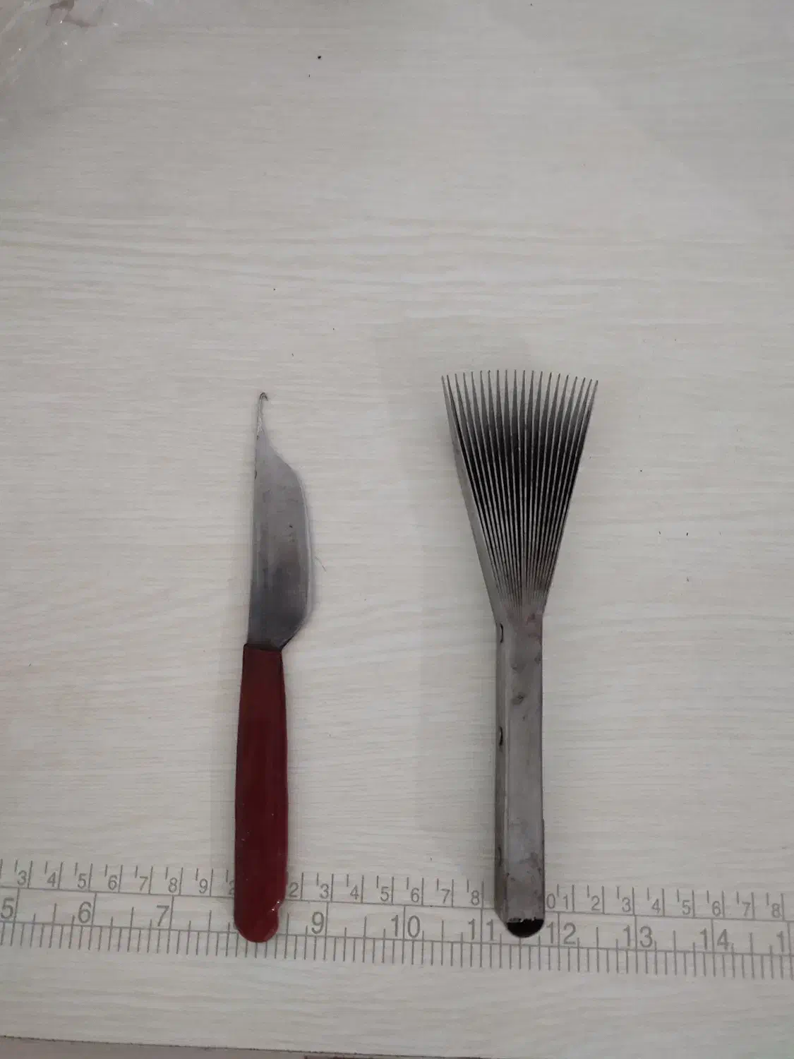 سلام .یک عدد شانه ویک عدد قلاب|لوازم خیاطی و بافتنی|پاکدشت, پاکدشت (مامازند)|دیوار