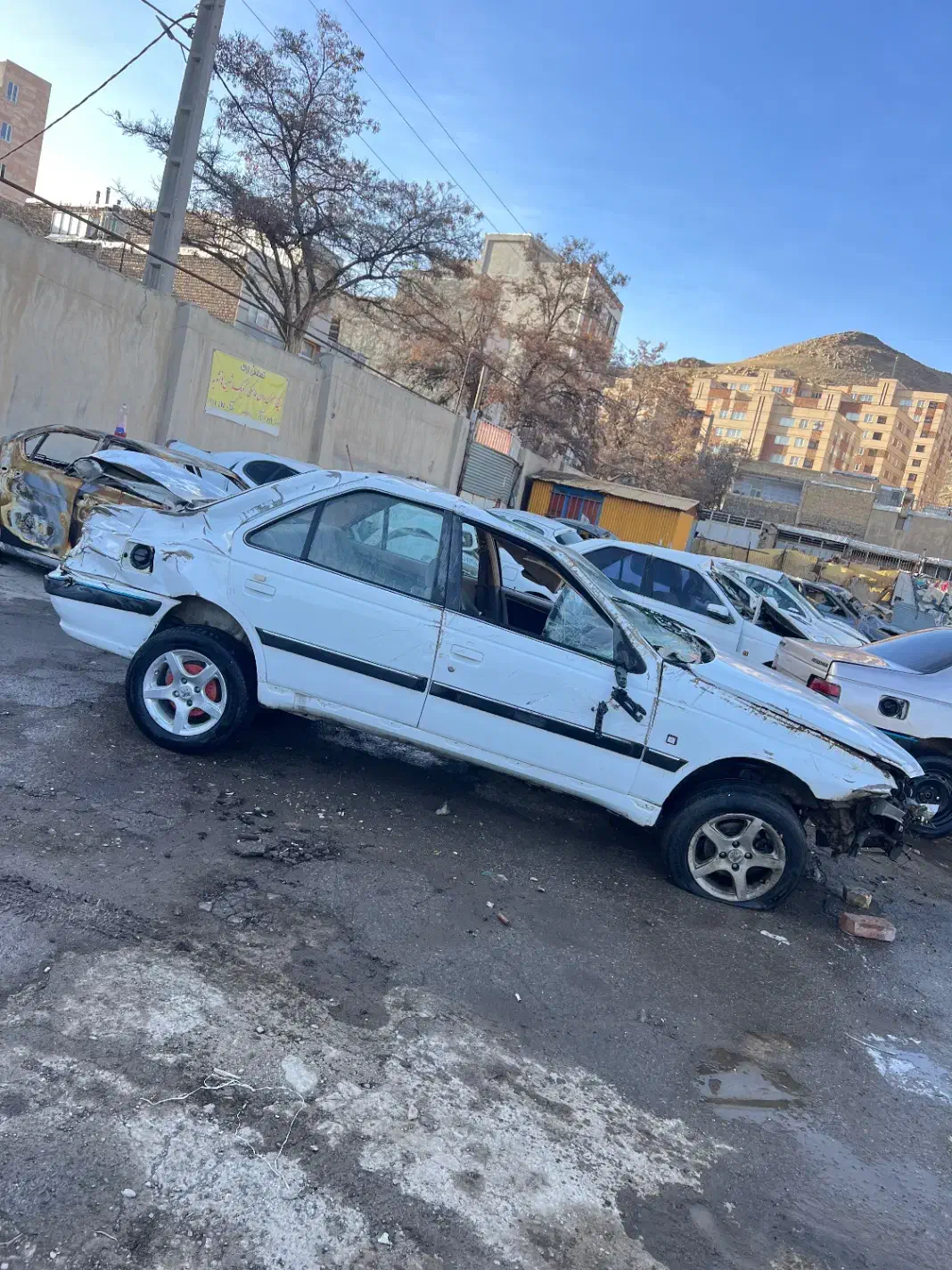 پرشیا تصادفی مدل۹۵|خودرو سواری و وانت|قم, چهل درخت‎|دیوار