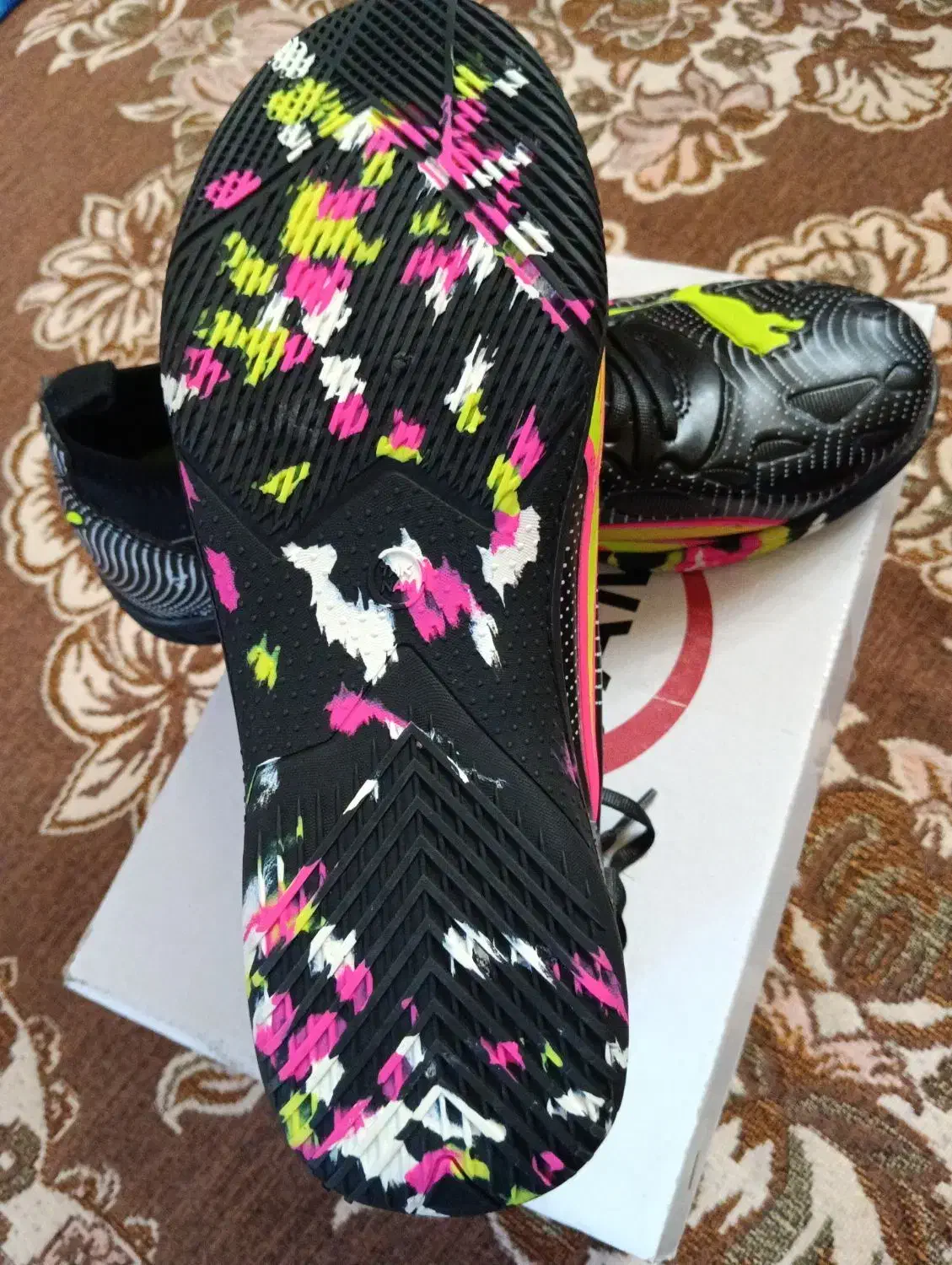 کفش فوتبالی|کیف، کفش، کمربند|قم, چهار مردان|دیوار