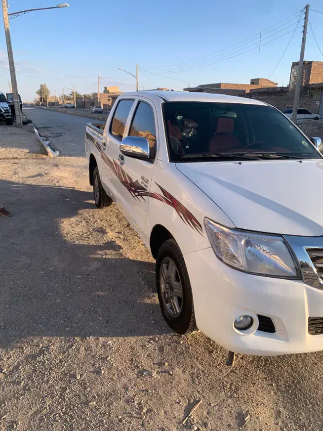 هایلوکس ۲۰۱۴|خودرو سواری و وانت|زاهدان, |دیوار