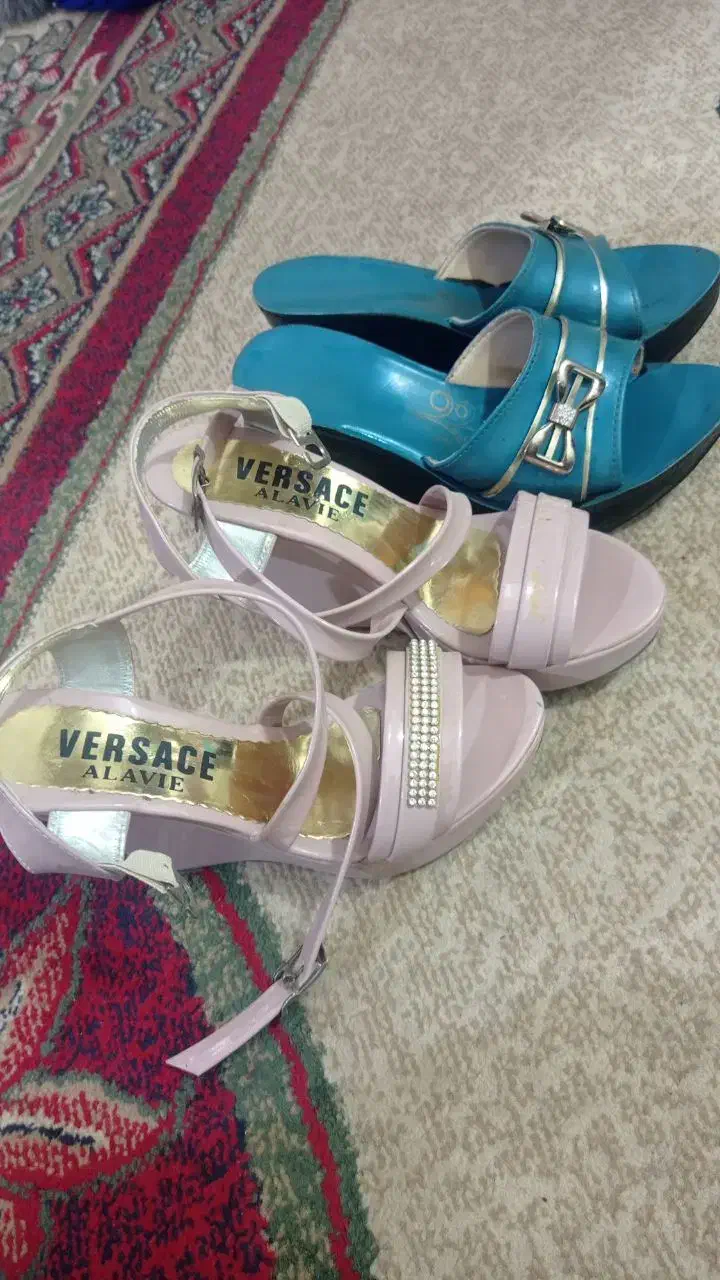 دمپایی|کیف، کفش، کمربند|چاروسا, |دیوار