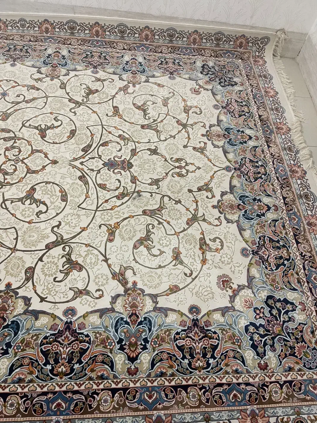 فرش ۹متری۱۰۰۰شانه در حد نو|فرش|نجف‌آباد, ویلاشهر|دیوار
