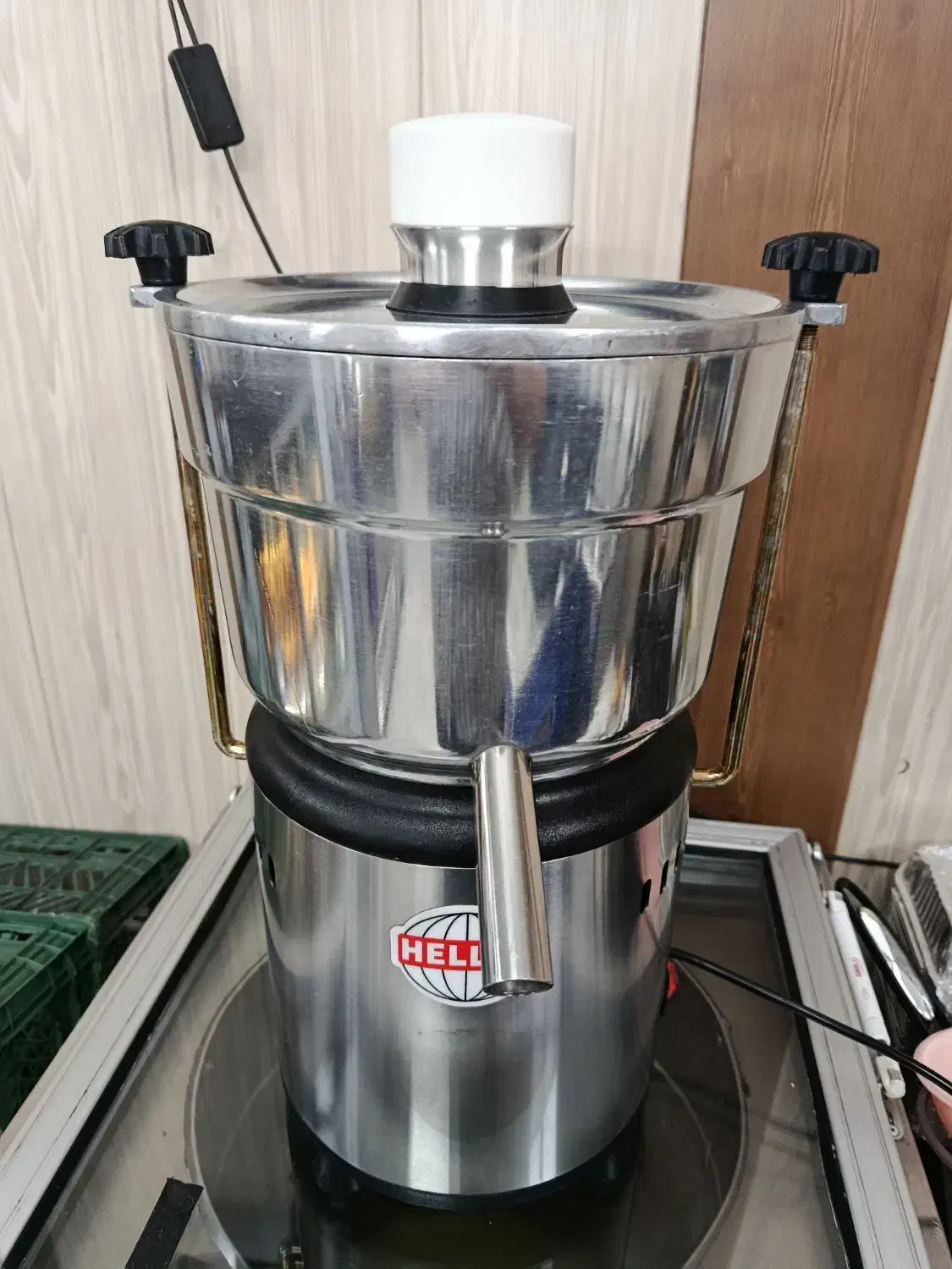 آبمیوه گیری هلال|آبمیوه‌گیر و آب‌مرکبات‌گیر|تهران, افسریه جنوبی|دیوار