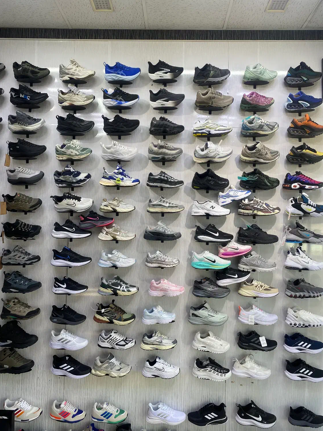 کتونی خارجی زنانه و مردانه|کیف، کفش، کمربند|فردیس, فردیس|دیوار