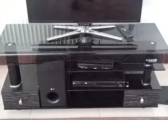 گنجه ویترینی ظرف و میز تلویزیون|بوفه، ویترین، کنسول|کاشمر, |دیوار