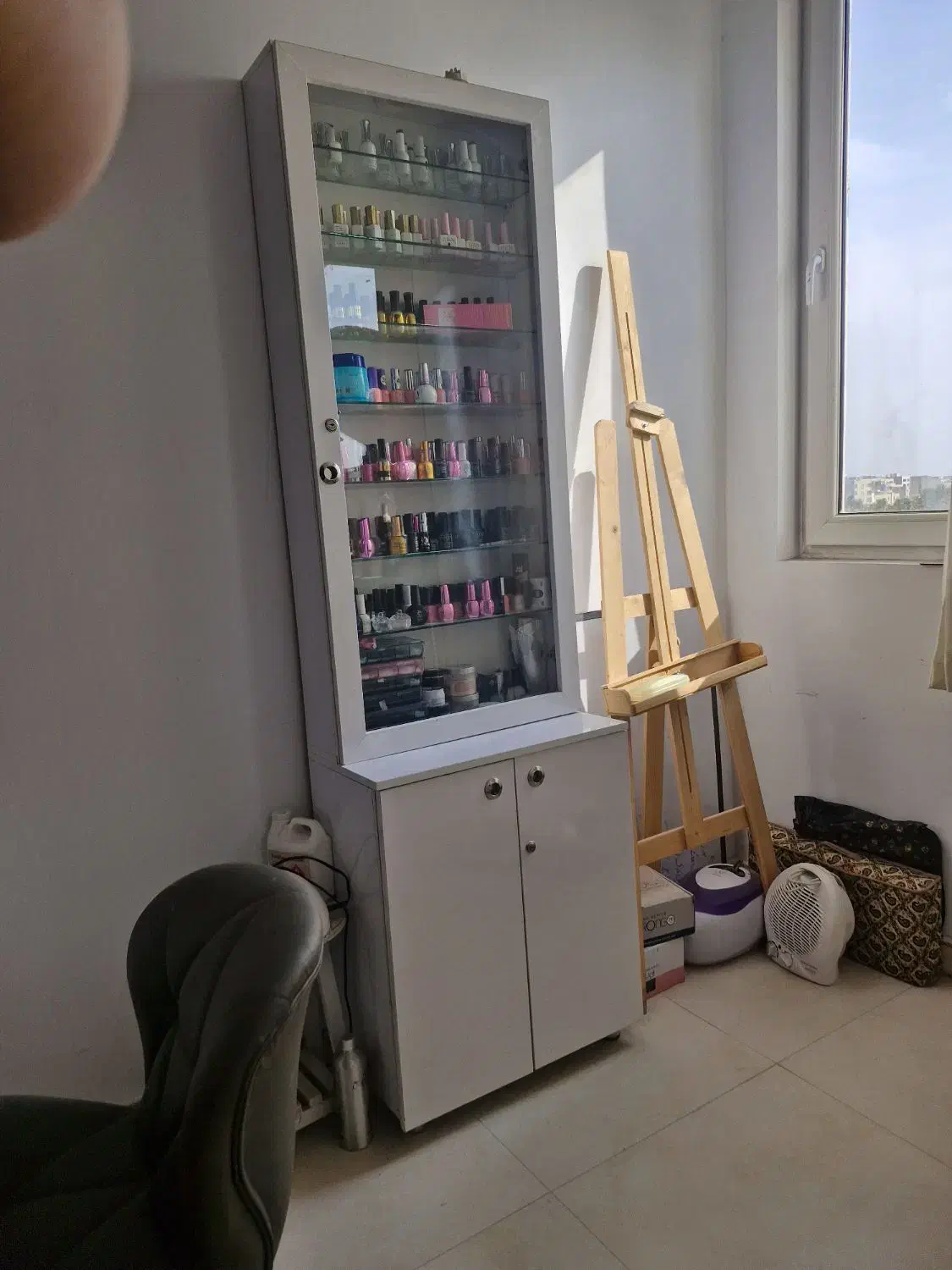 استند لاکژل سفارشی سازصندلی چرخدار و ثابت.میز ناخن|آرایشگاه و سالن‌های زیبایی|قرچک, مهدیه|دیوار