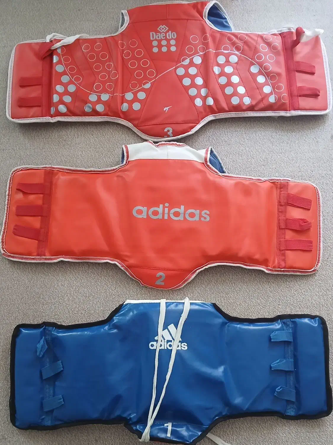 هوگو ورزشی|تجهیزات ورزشی|ایلام, |دیوار