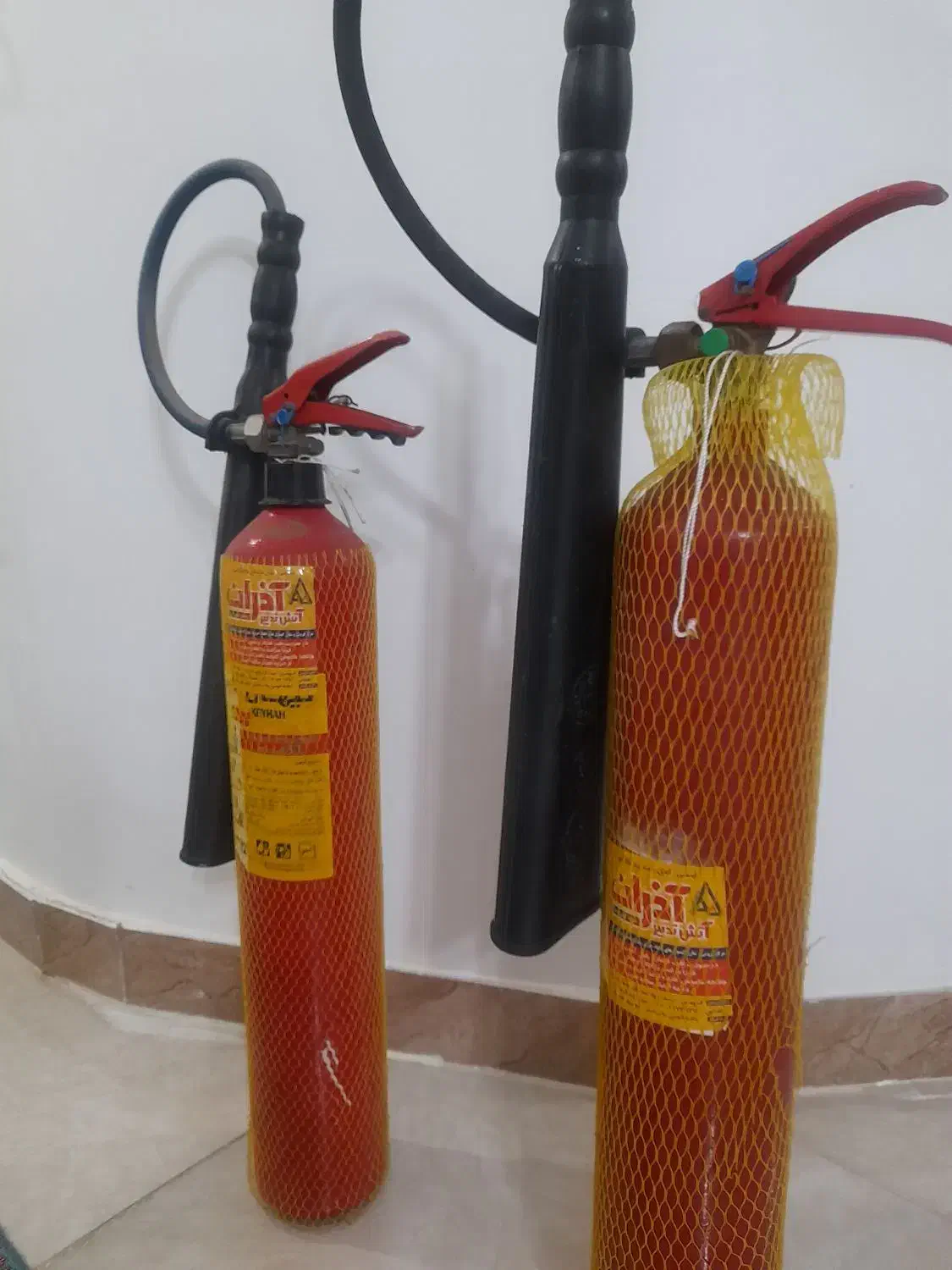 کپسول آتش نشانی|ابزارآلات|رشت, یخسازی|دیوار