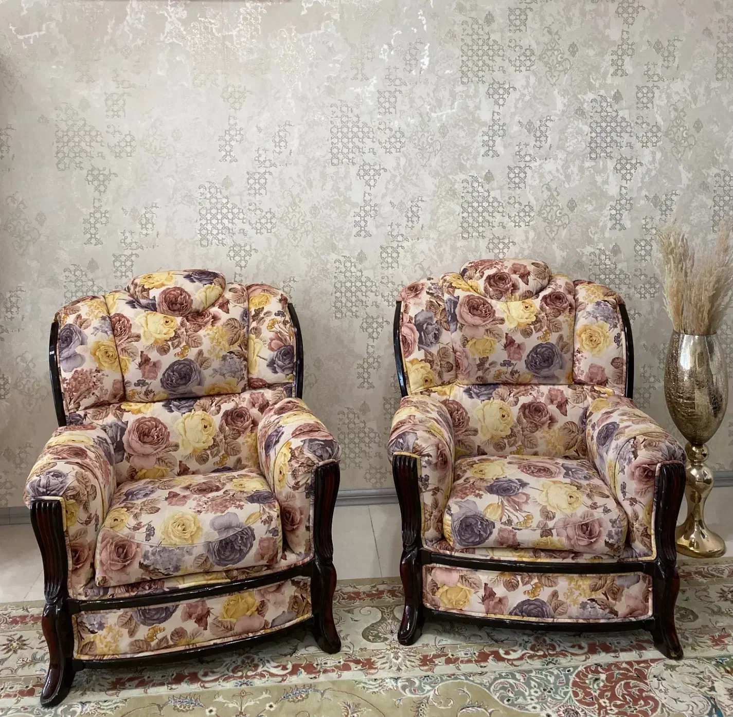 نیم ست راحتی ۵ نفره پارچه رویه مخمل|مبلمان خانگی و میز عسلی|مشهد, نرگس (شهرک غرب)|دیوار