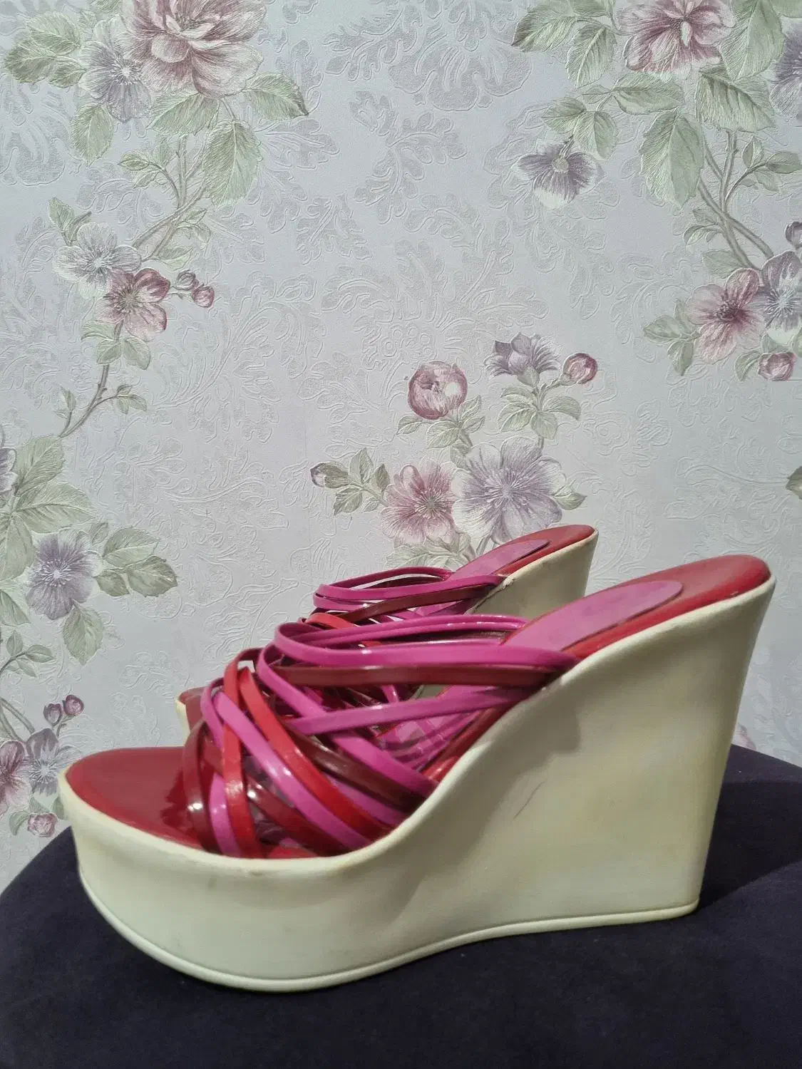 روفرشی|کیف، کفش، کمربند|اردبیل, |دیوار