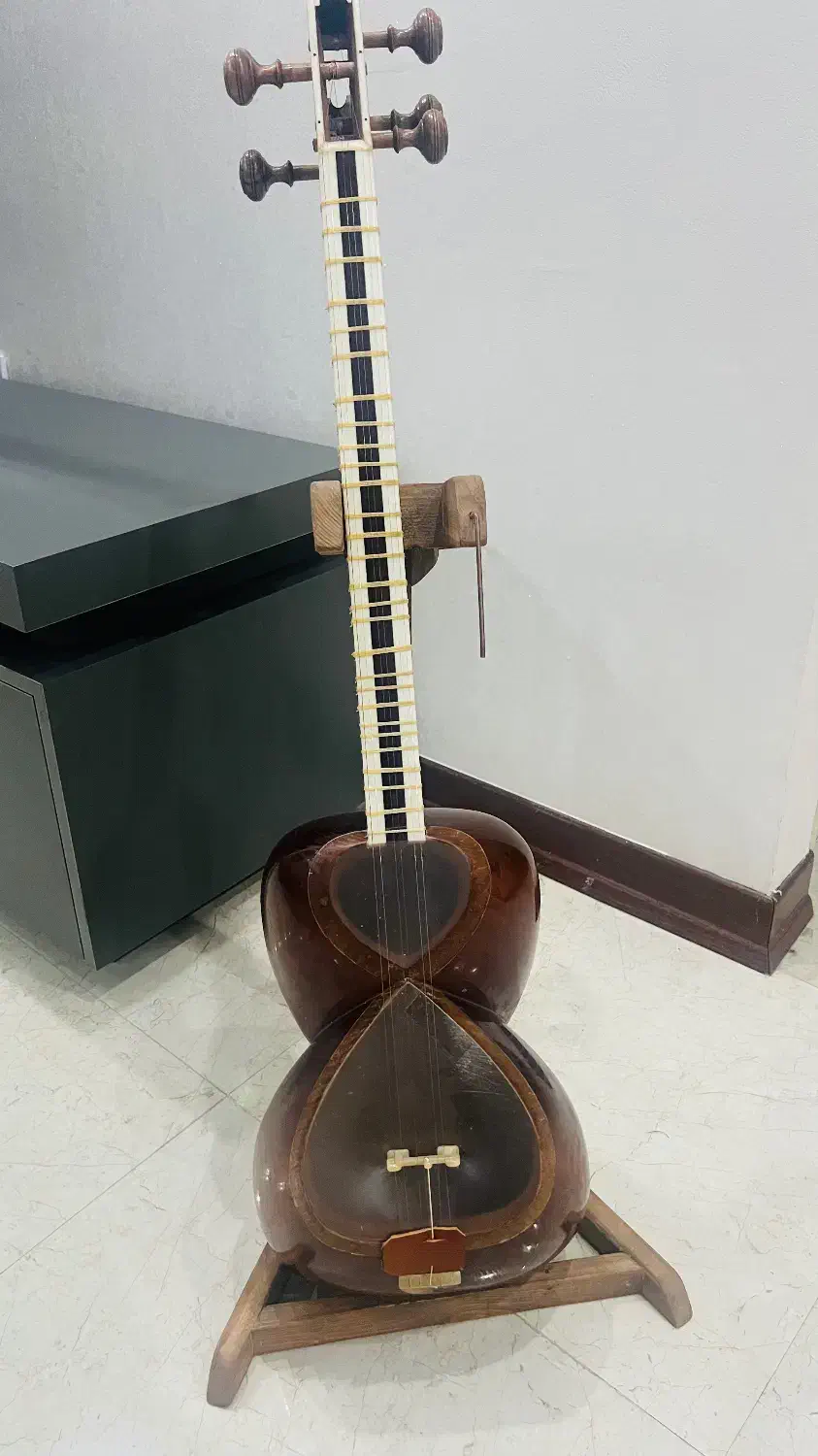 ساز سنتی ..تار|سازهای سنتی|فردیس, فردیس|دیوار