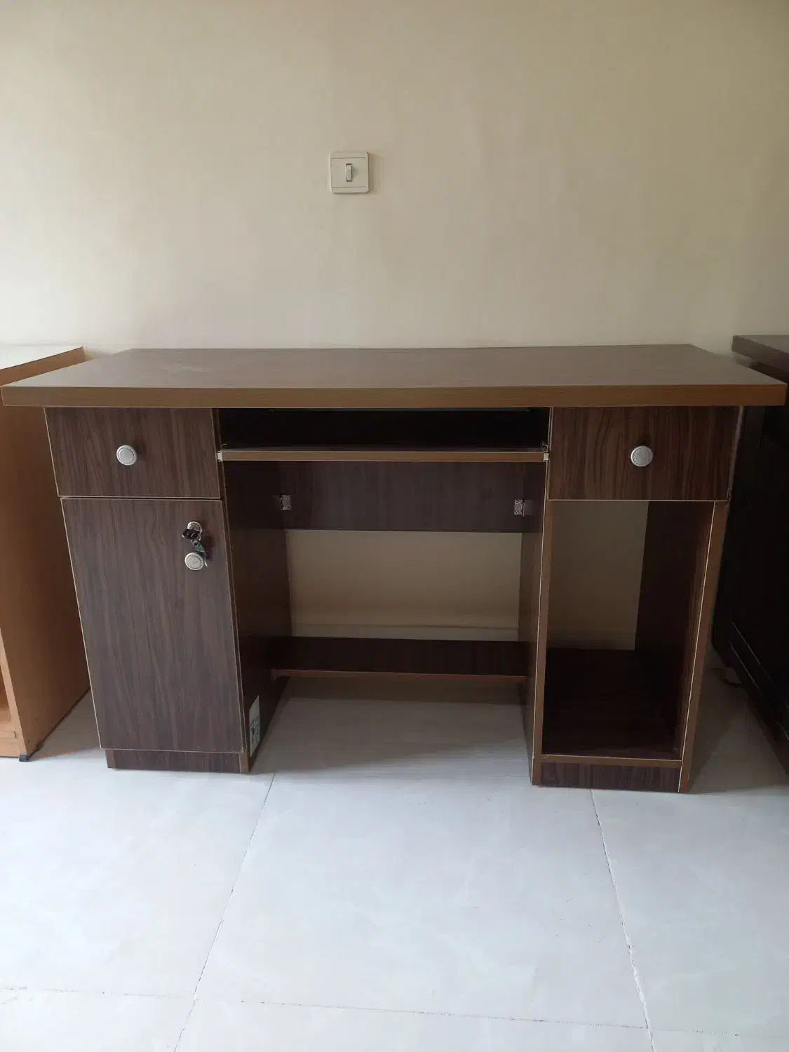 فروش میز مدیریتی ، میز تحریر و کتابخانه|دفتر کار|هشتگرد, فاز ۳ مهستان|دیوار