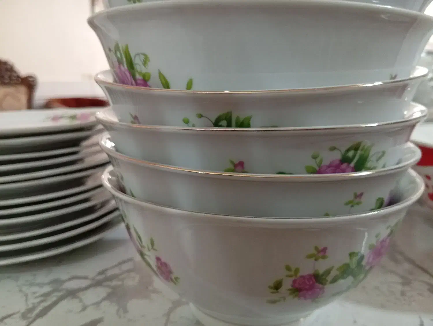 گل قرمزی|ظروف سرو و پذیرایی|اصفهان, ارداجی|دیوار