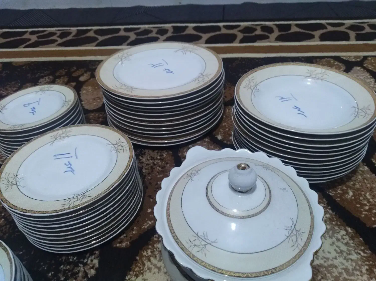 سرویس چینی 12نفره|ظروف سرو و پذیرایی|قشم, |دیوار