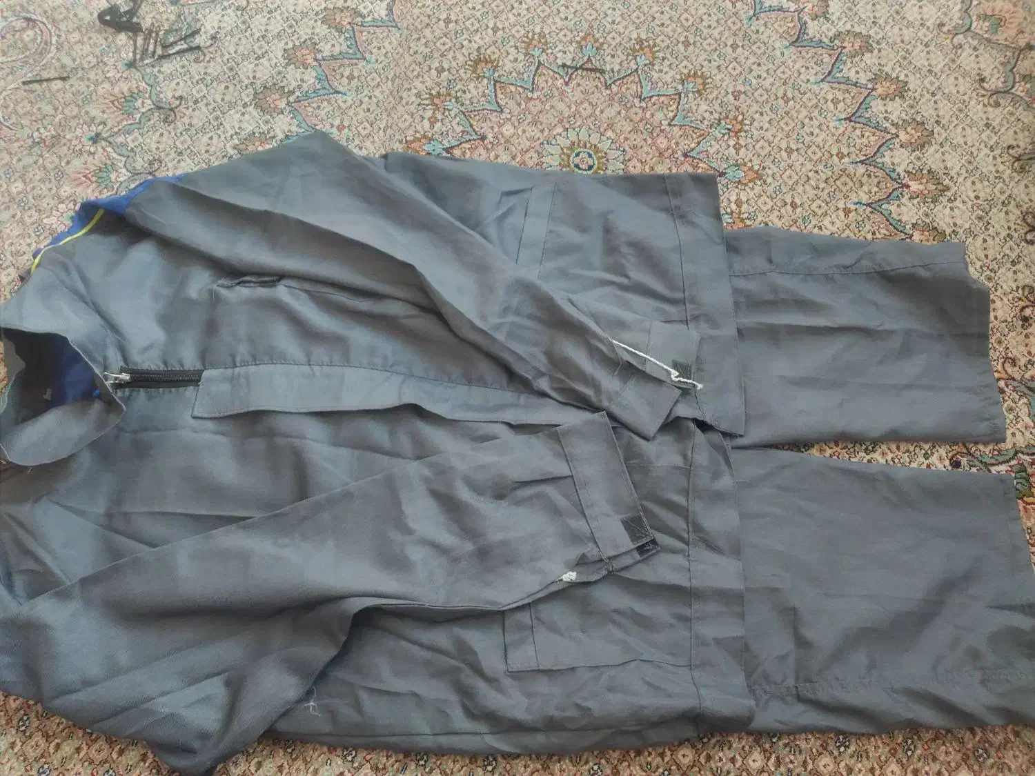 لباس کار|لباس|سقز, |دیوار